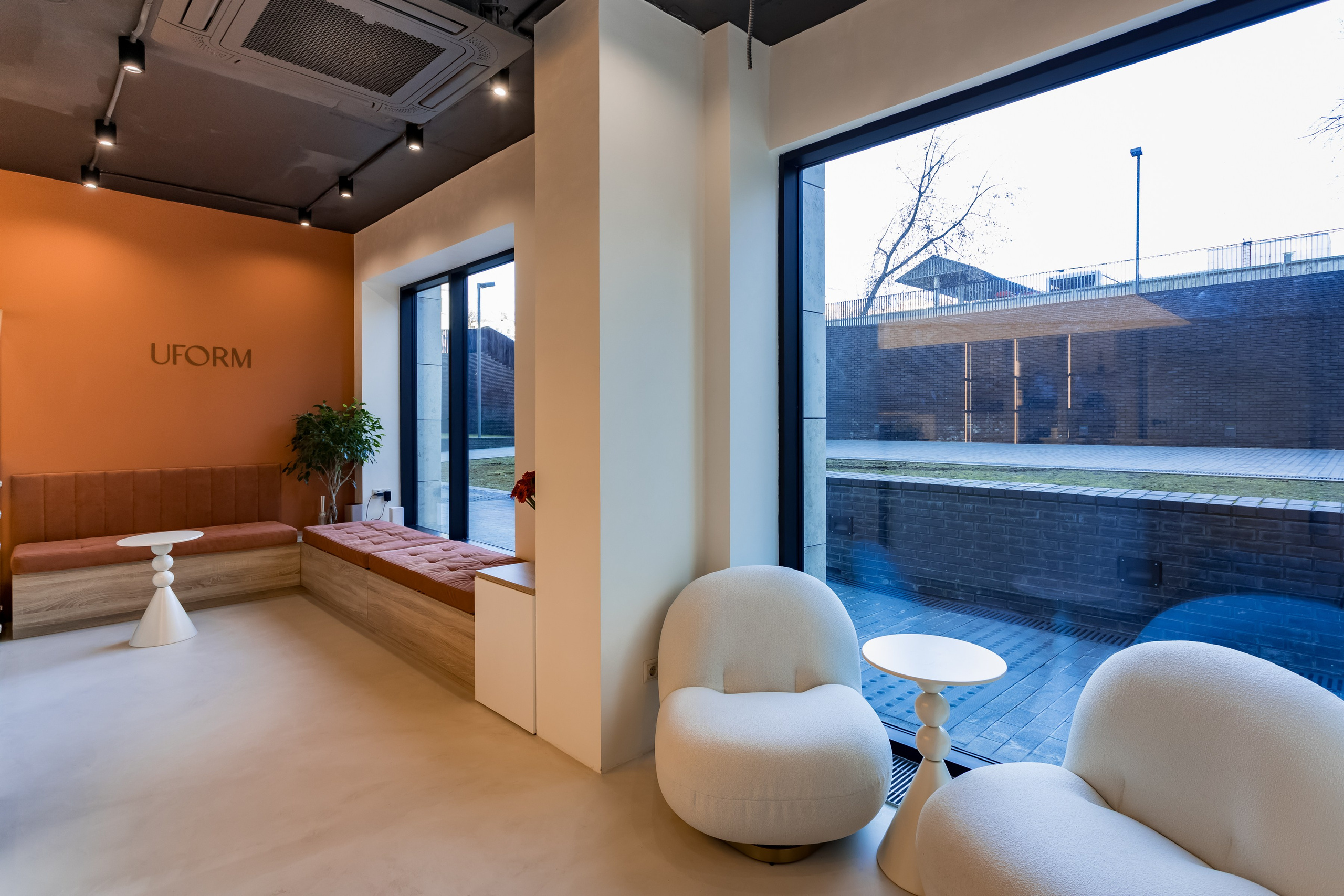 Фотосъемка для студии йоги Uform. Интерьеры, Контент, Портреты | Фотограф в Москве Дани Терно