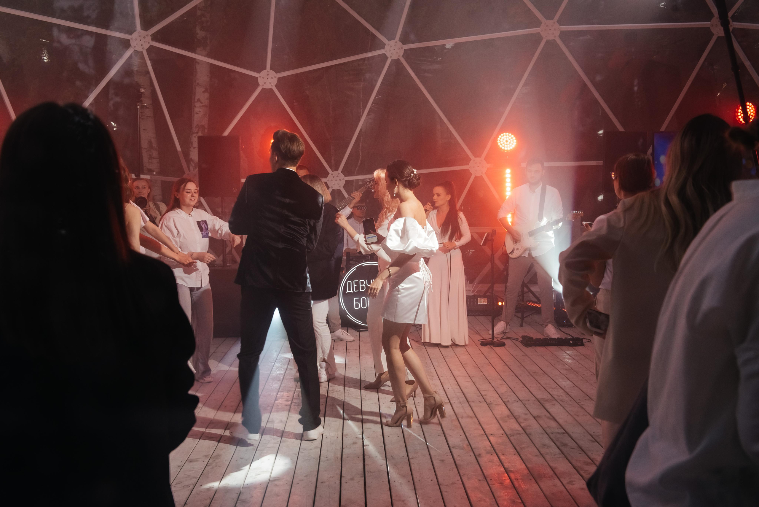 Лесная сфера. Свадебный и семейный фотограф в Новосибирске Наталья Зорина