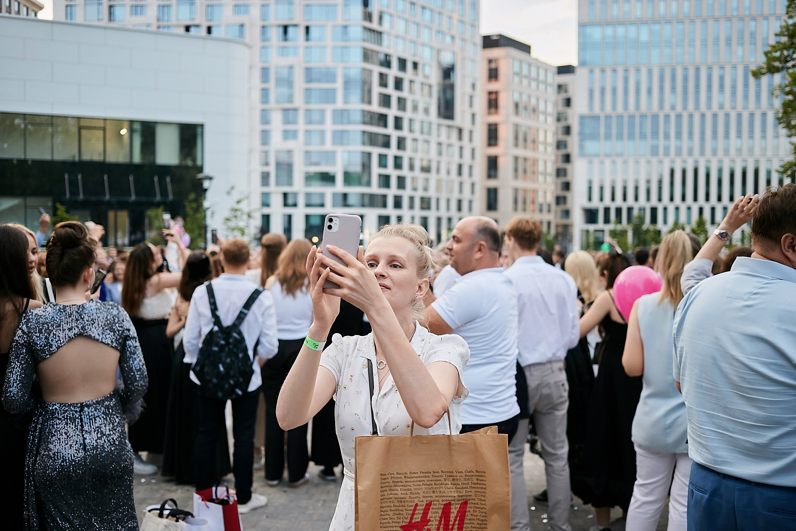 Выпускной 2024 концертный зал Академия ВТБ. Фотограф и Видеограф в Москве. Олег Корушев