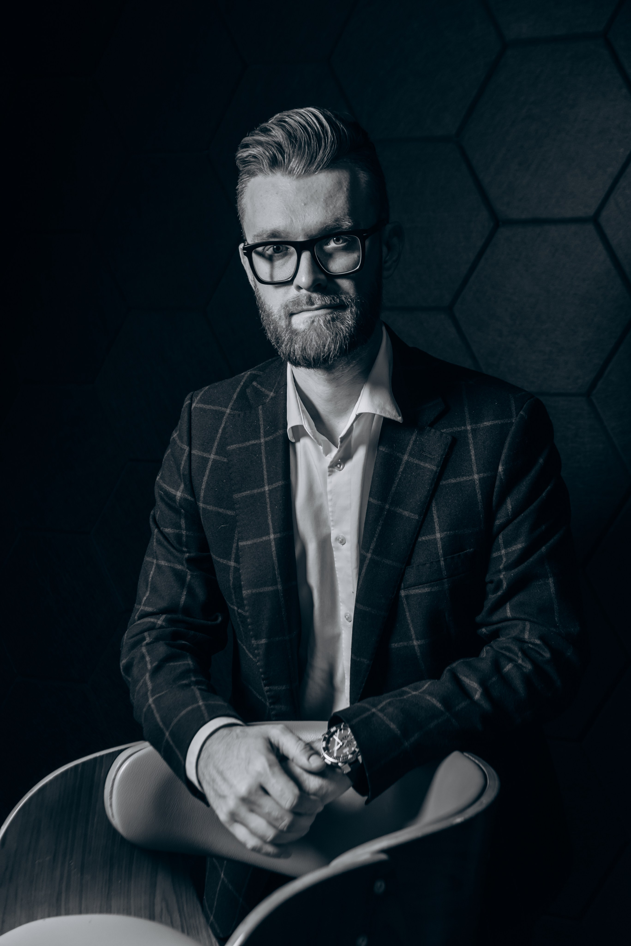 #деловойпортрет #бизнеспортрет #мужскойпортрет #профессиональныйпортрет #портретнаделовую #headshots #businessheadshot #corporateheadshot #геройнафото #студийнаяфотосессия #портретдлярезюме #портретдляLinkedIn #партнерскиепартнёры #мужскойстиль #деловойобраз