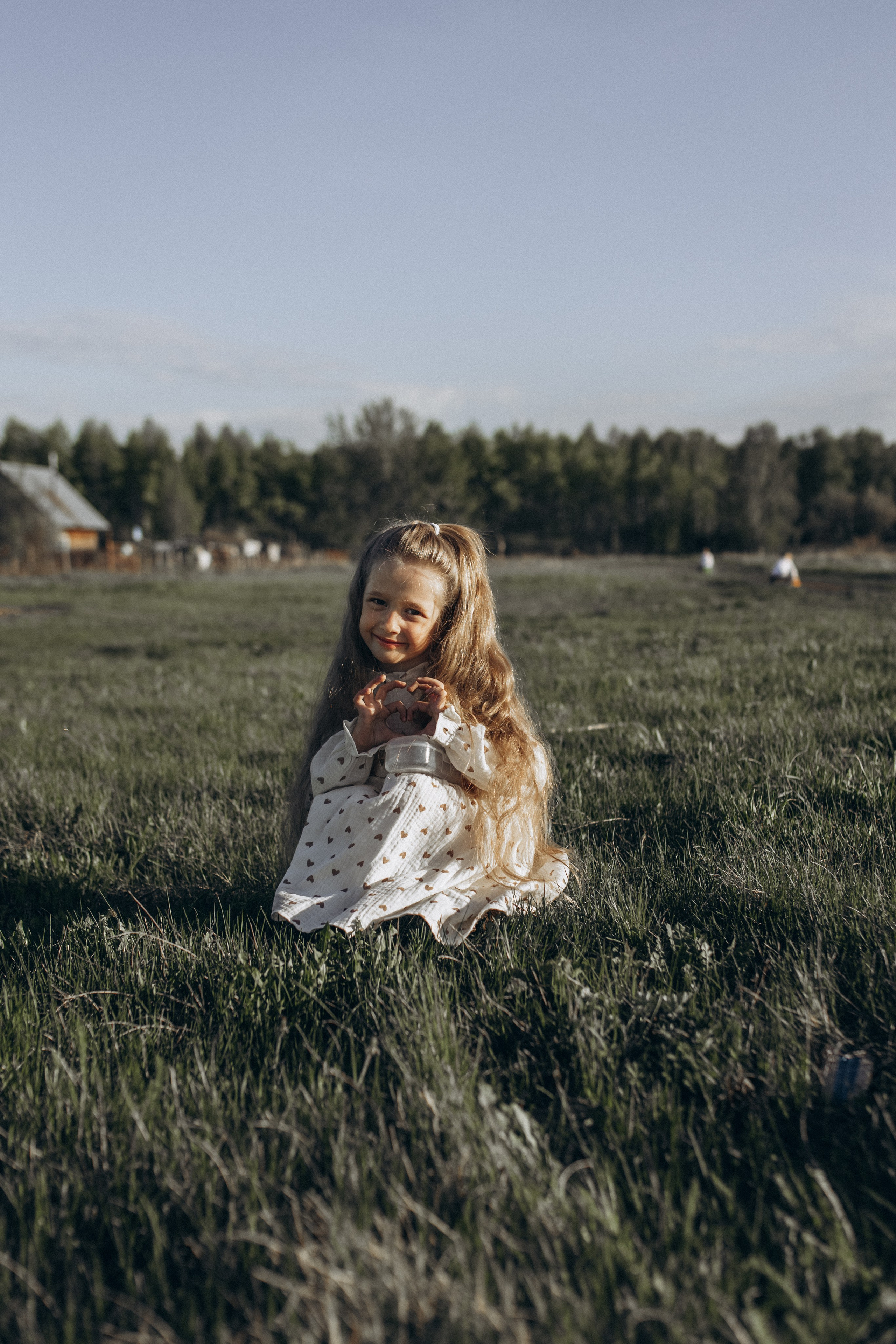 Саша, Миша, Вера и Вика летняя прогулочная съёмка. Семейный фотограф lifestyle в Новосибирске Елена Шпилевая