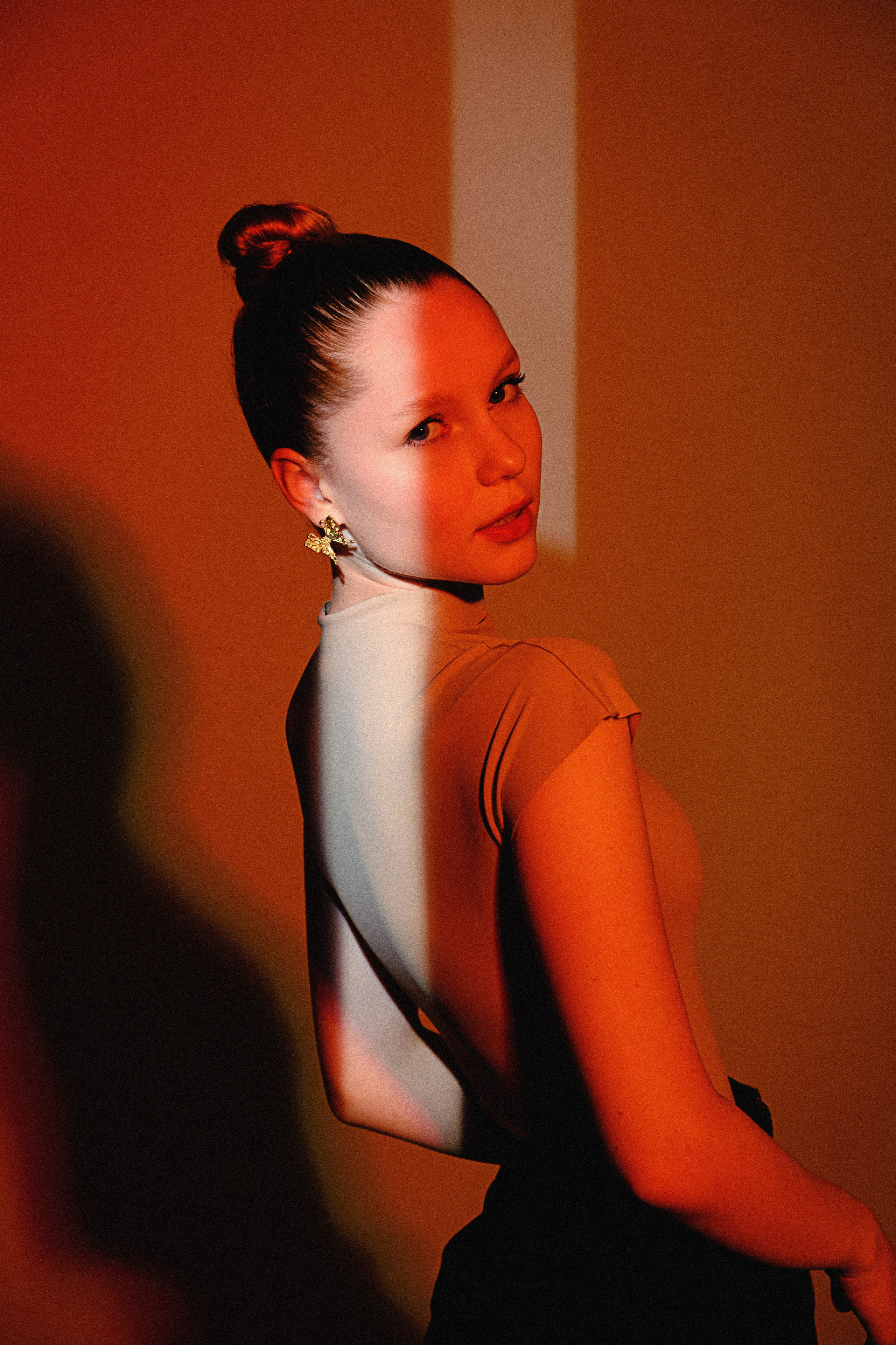 Игра света и цвета в модельных тестах. Фотограф и видеограф в Омск/Москва Сащенко Лера