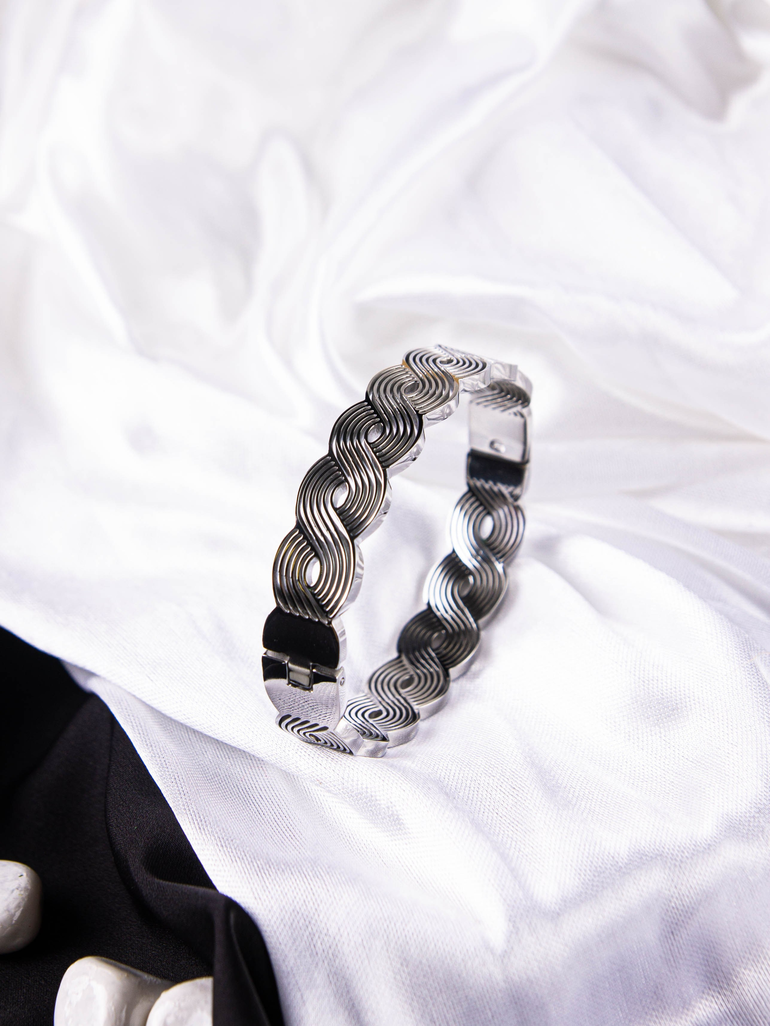 Бижутерия — браслеты. «Матрица»