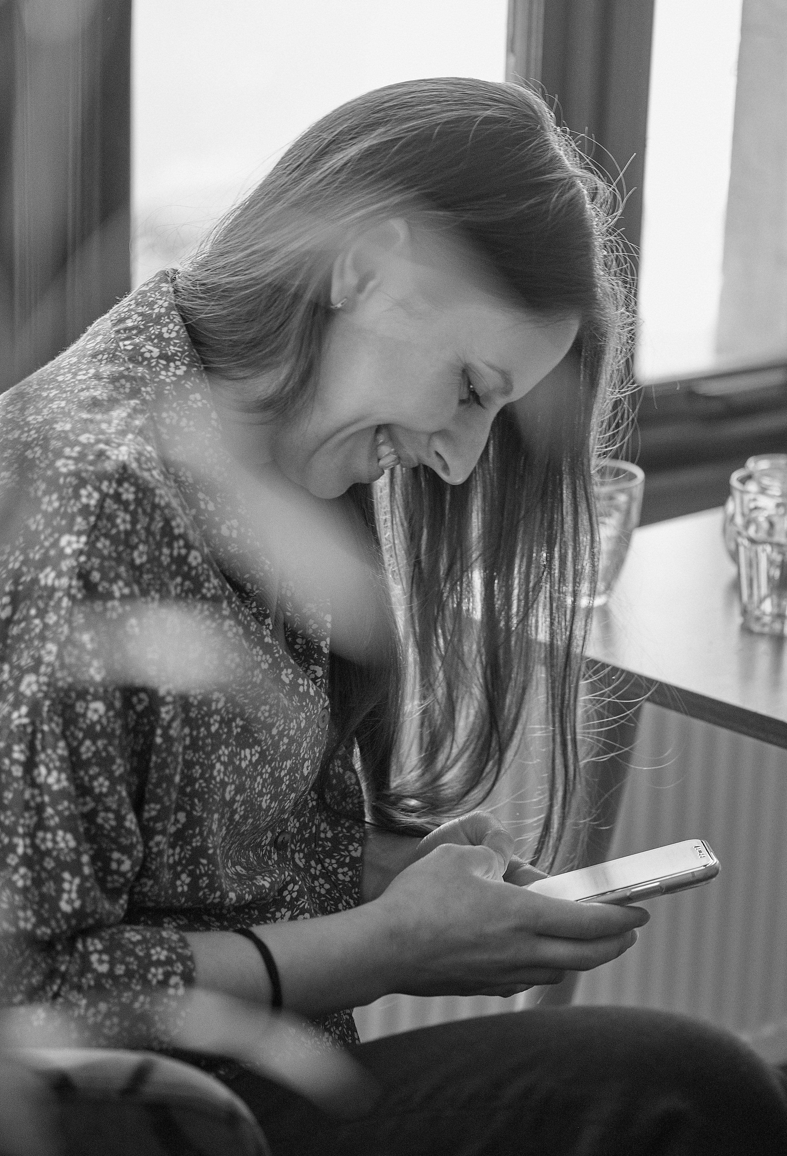 Фотоальбом с избранными женскими портретами