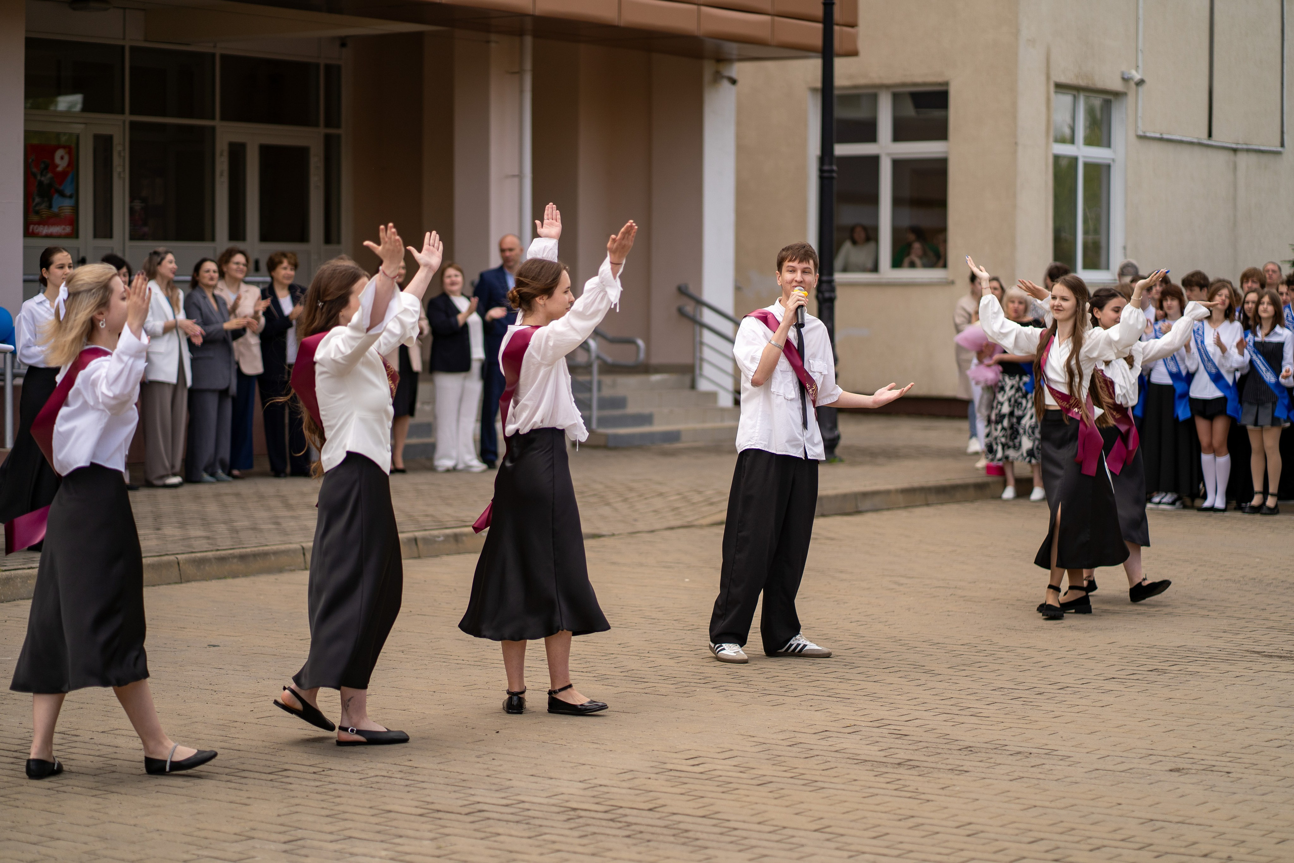 Последний звонок. Детский и семейный фотограф в городе Краснодар Надежда Ермак