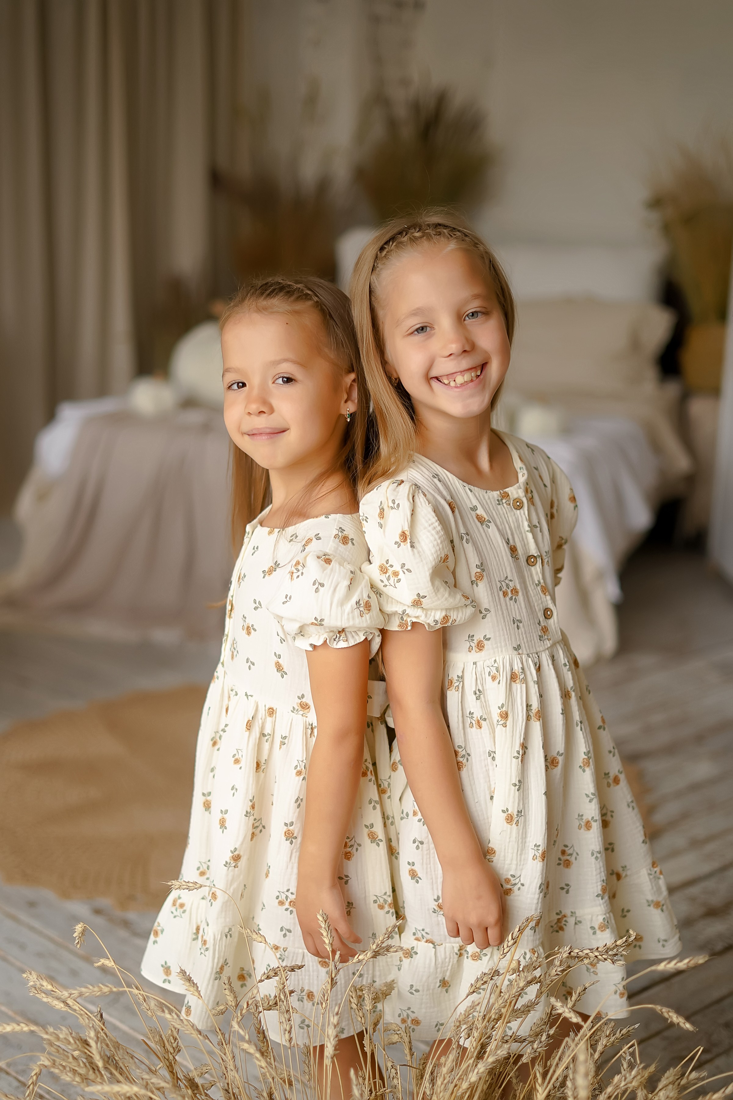 Девочки и ёжик. Фотограф Татьяна Митрофанова