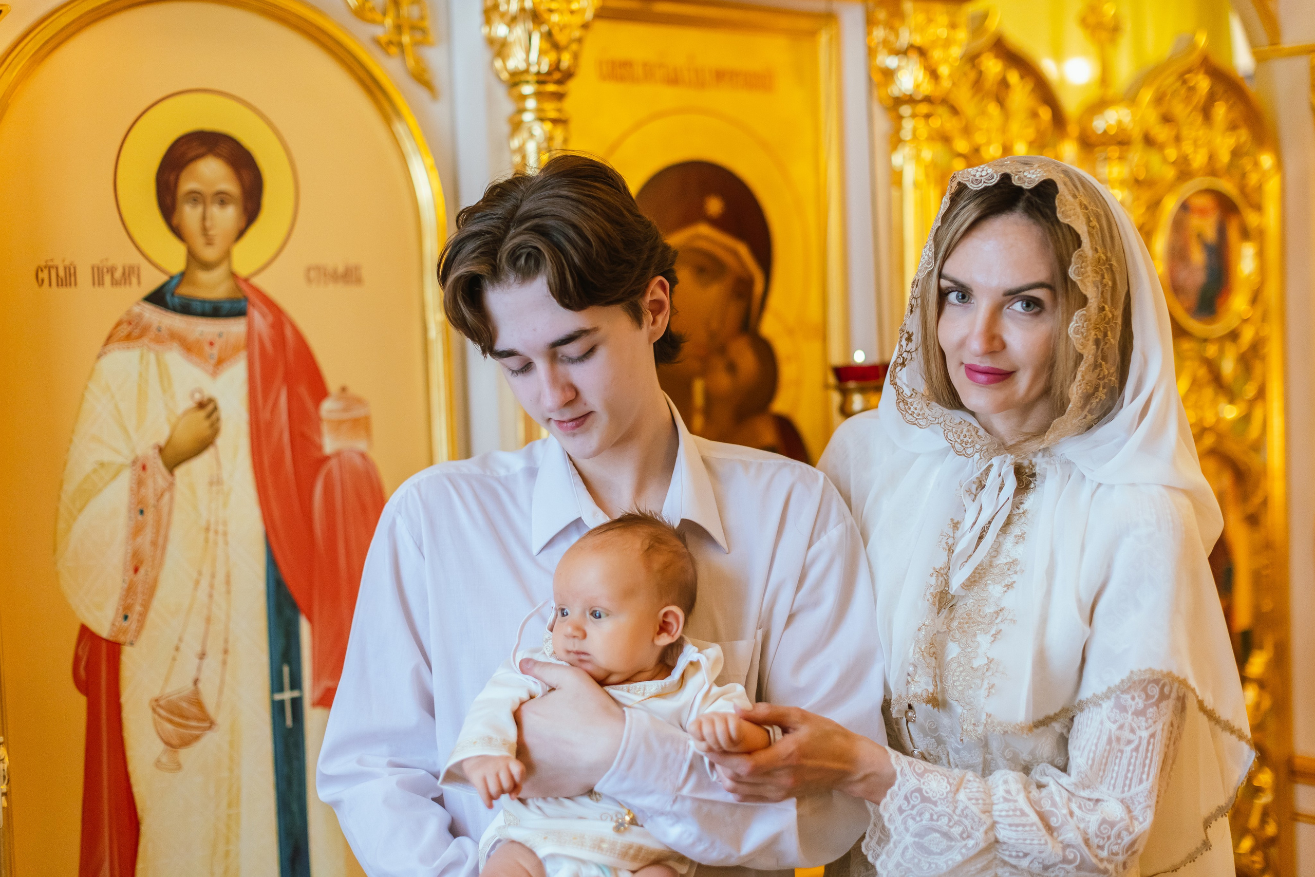 Фотосъемка крещения. Фото и видео Москва, Московский. Свадебный фотограф, видеограф, фотосессии, видеосъемка
