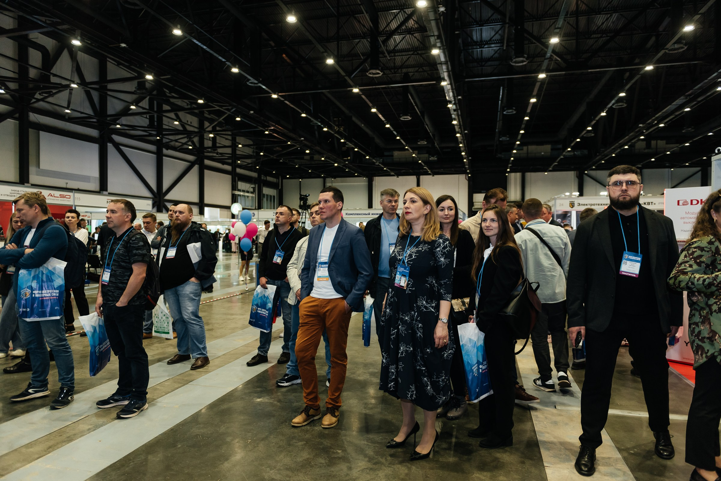 Репортажная съёмка на форуме ЭТМ. Свадебный фотограф в Санкт-Петербурге Венера Ахметова