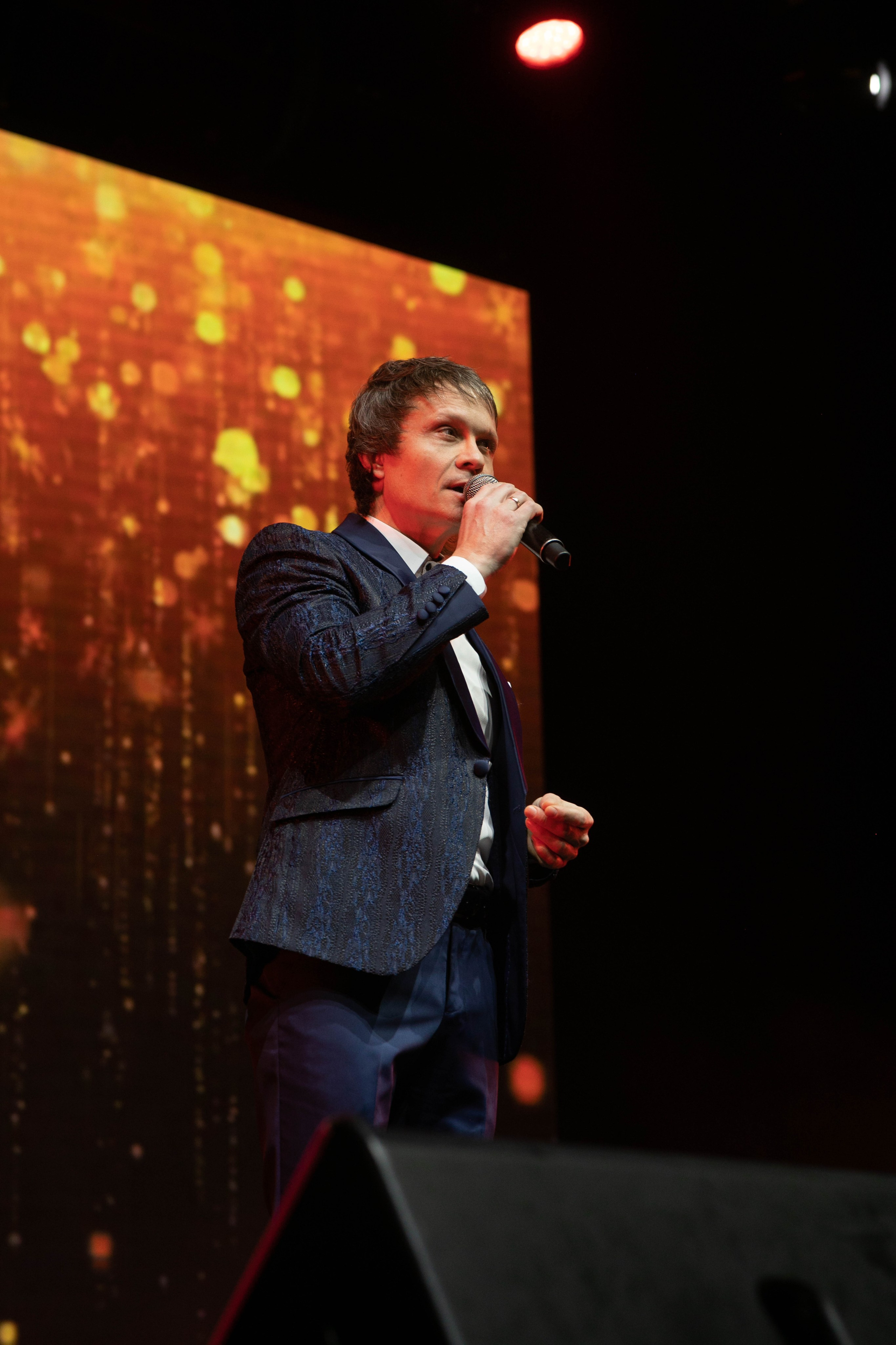 ММTV новый год 2024. Art photographer Nino