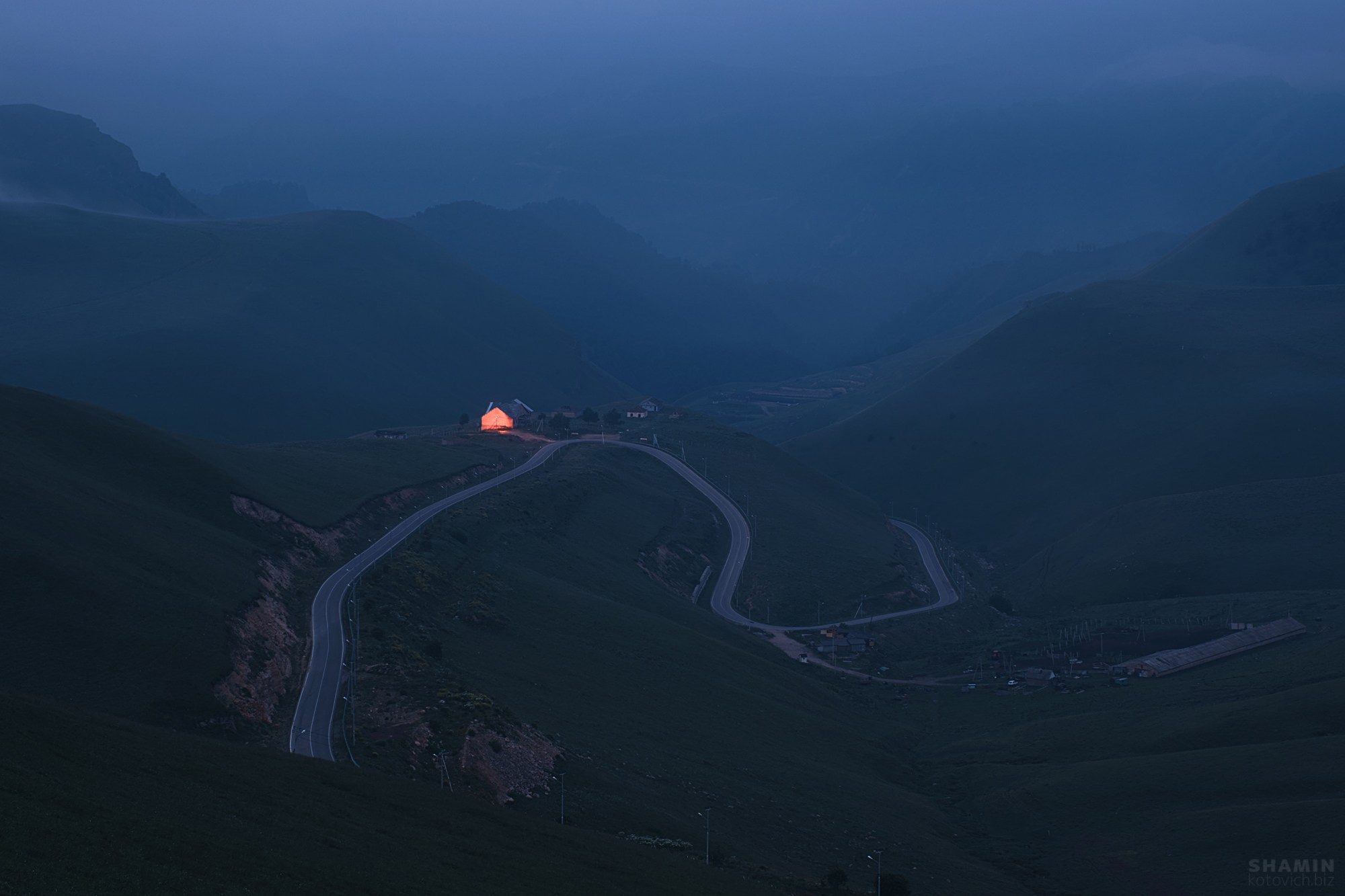 Пейзажи Кавказа: Домбай, Эльбрус, Кисловодск, Минеральные Воды, горы и ледники. Ночной и арт-пейзаж, светопись и атмосфера Кавказа. Фотограф Константин Шамин