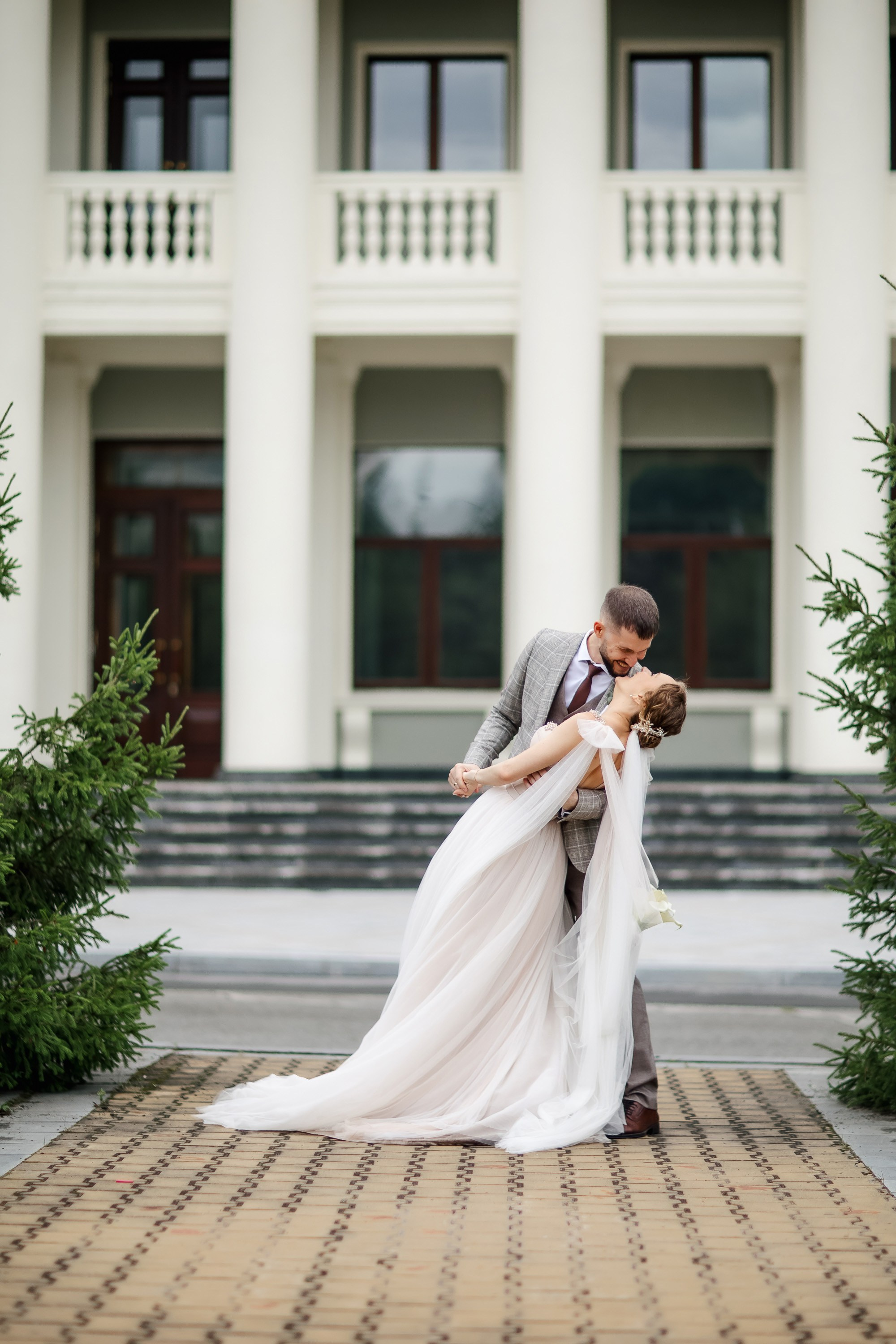 Степан и Ульяна. Утро. Загс. Прогулка. Дождь и солнце. Свадебный фотограф в Хабаровске