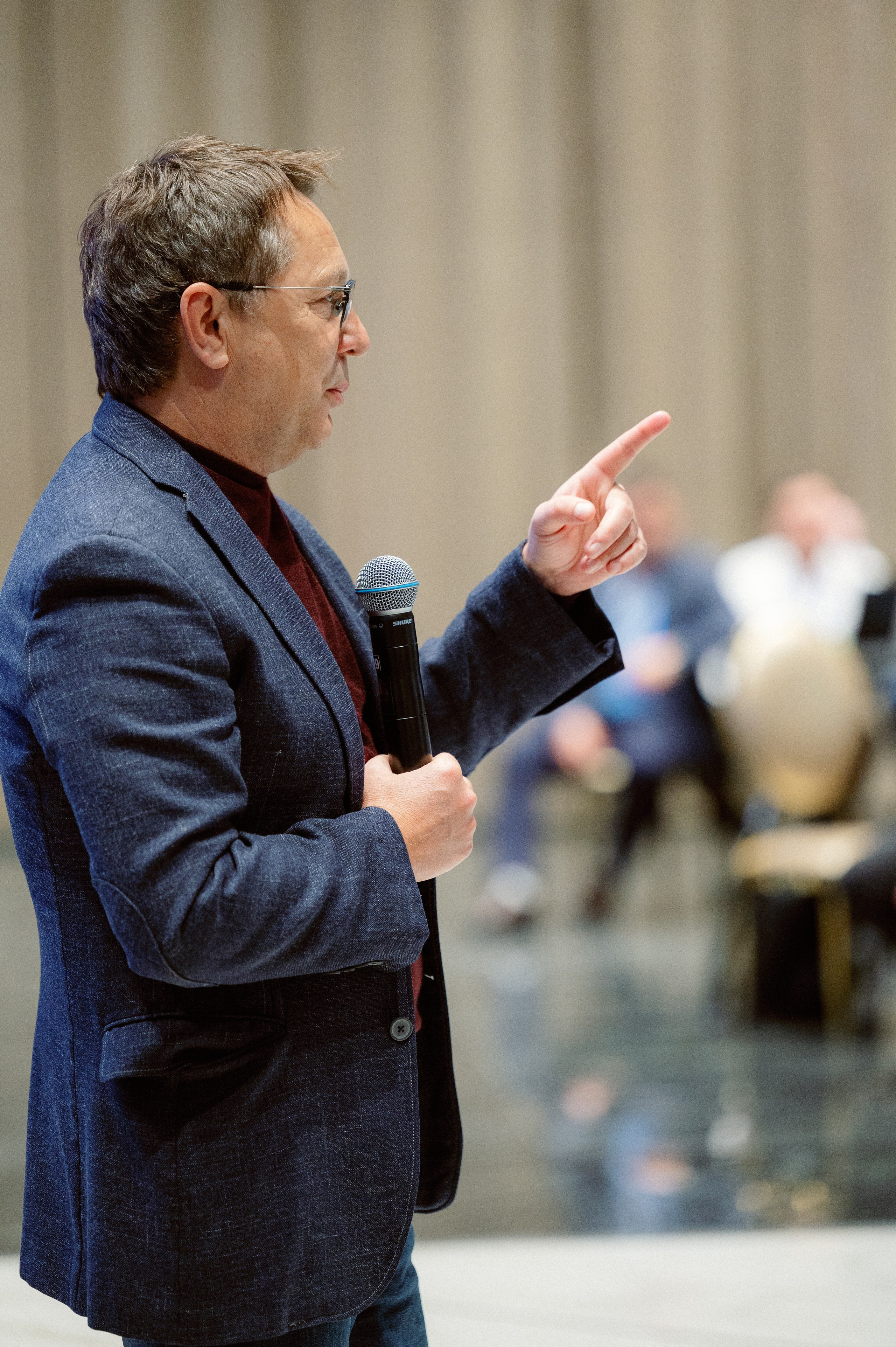 Газпром конференция. Фотограф Павел Петров г. Тюмень