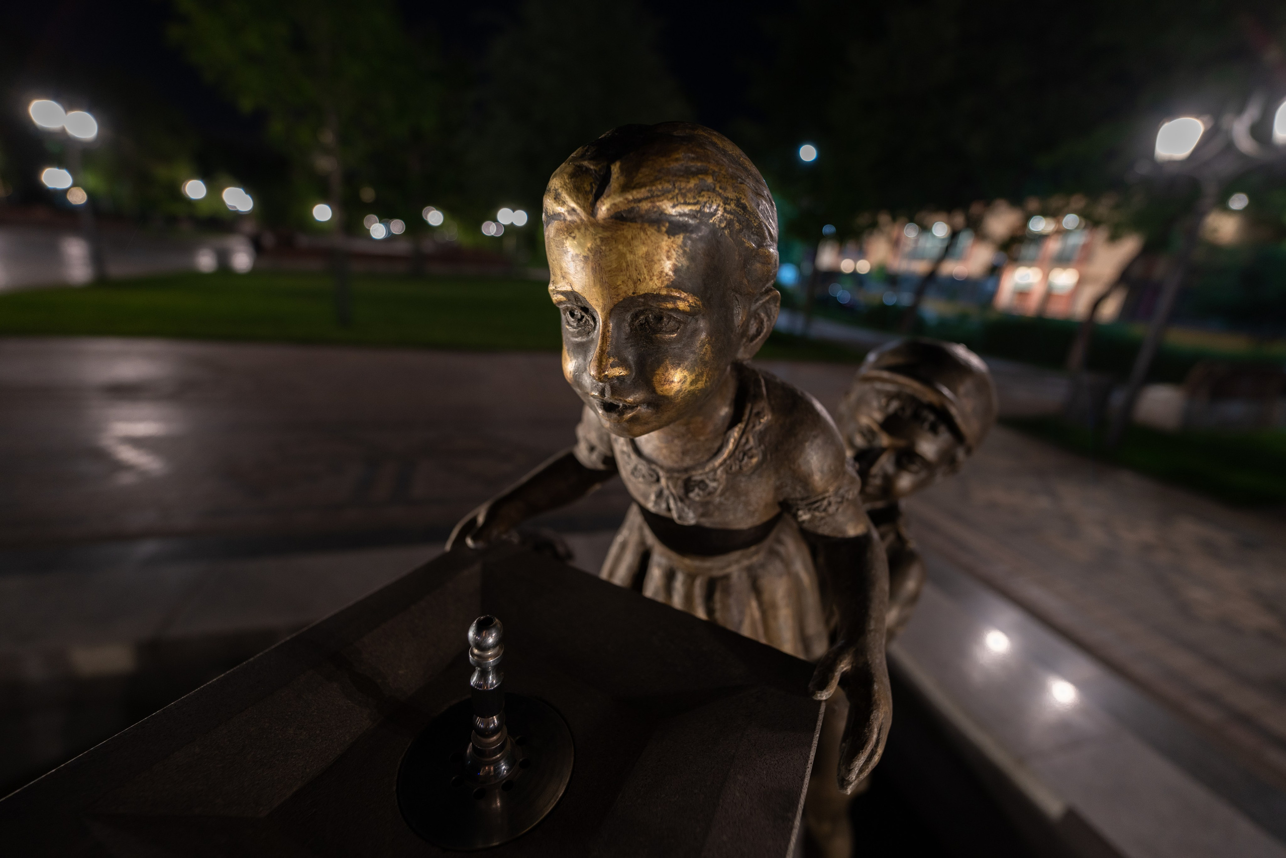 ЕРЕВАН. ПОБУДЬ ЗДЕСЬ И ЦЕЛЕЕ БУДЕТ ЭТОТ МИР