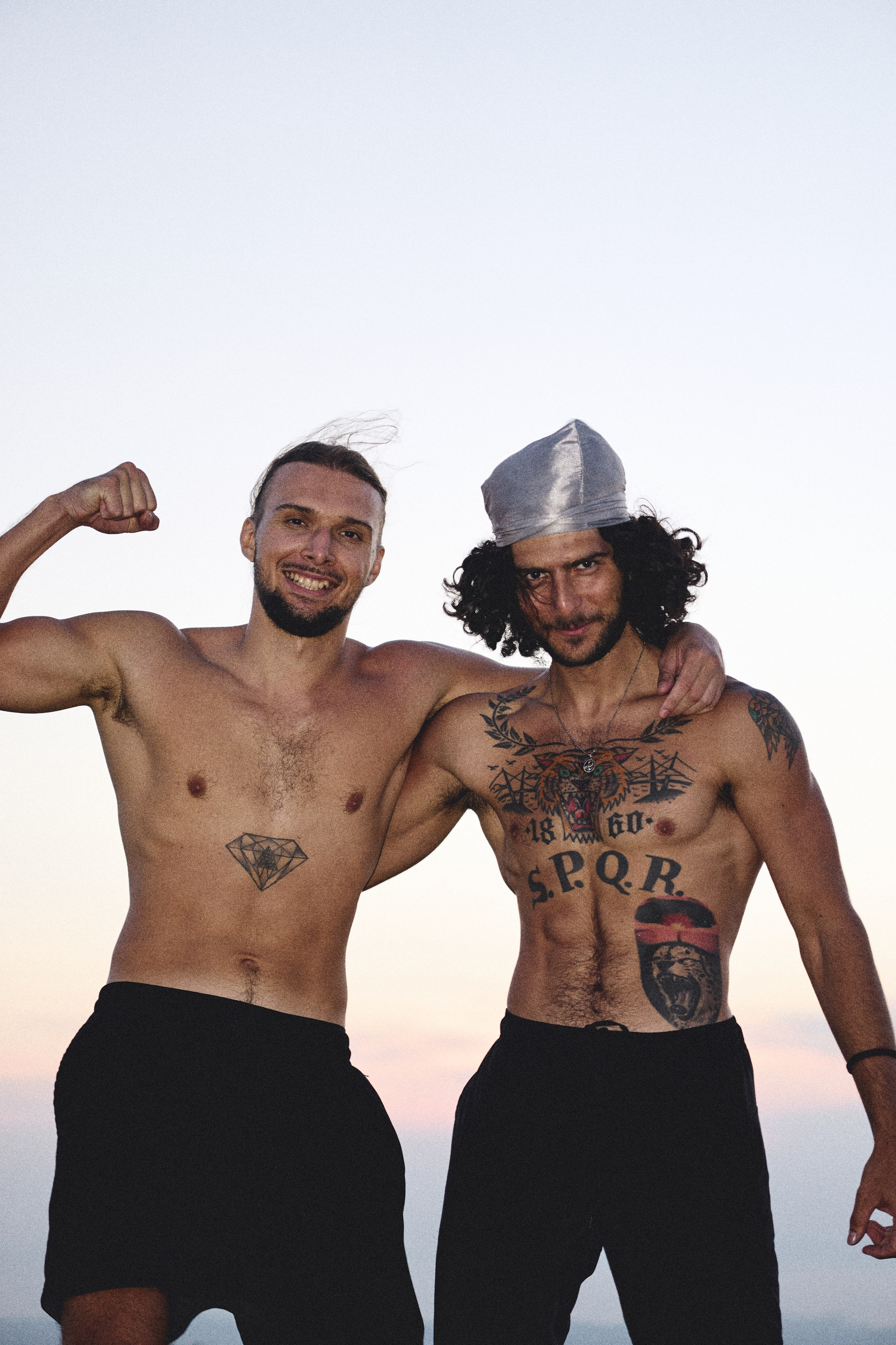 Репортаж трекинга тур группы. Фэшн-фотография и портреты в Владивостоке. Превращаю съёмку в повествование — создаю образы с сюжетом, которые остаются в памяти