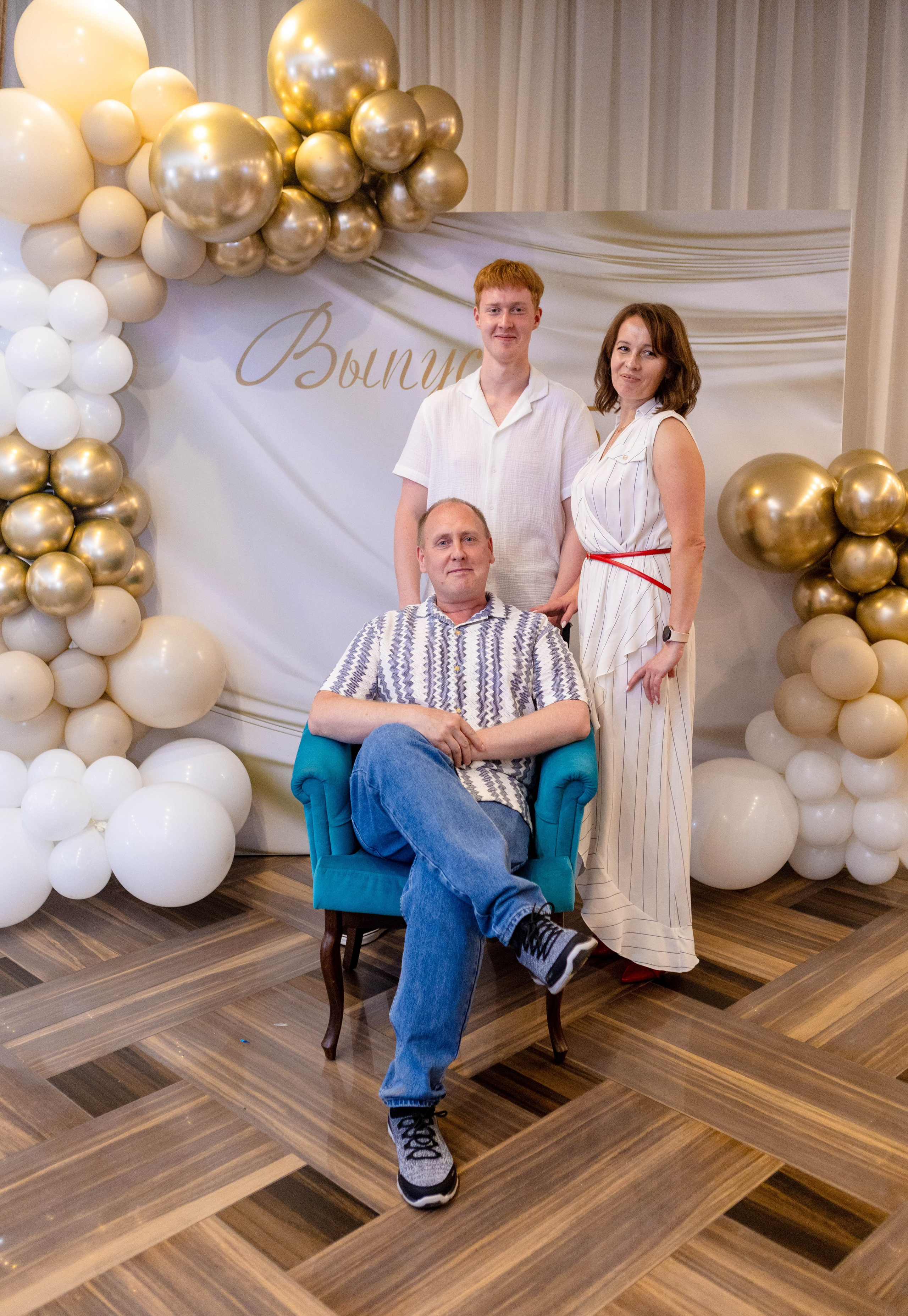 Выпускной 11а в Брудершафте 2025 г. Свадебный и предметный фотограф Ренат Каламперов