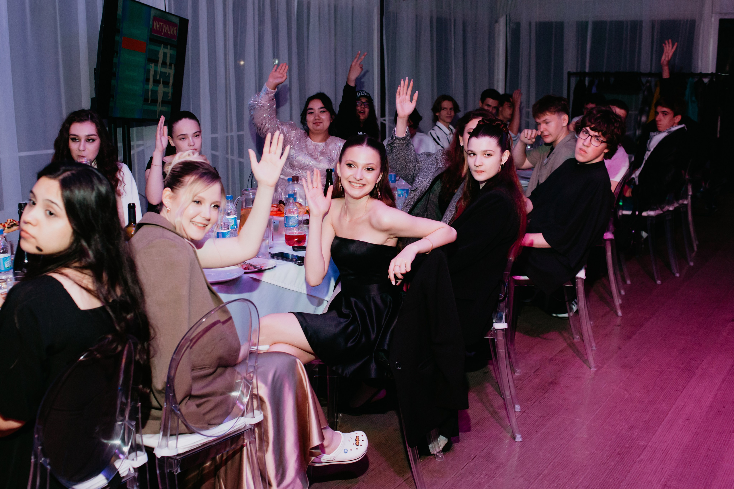 Выпускной 2025 (41 школа) 11 класс. Фотограф в Челябинске Ополихина Анна