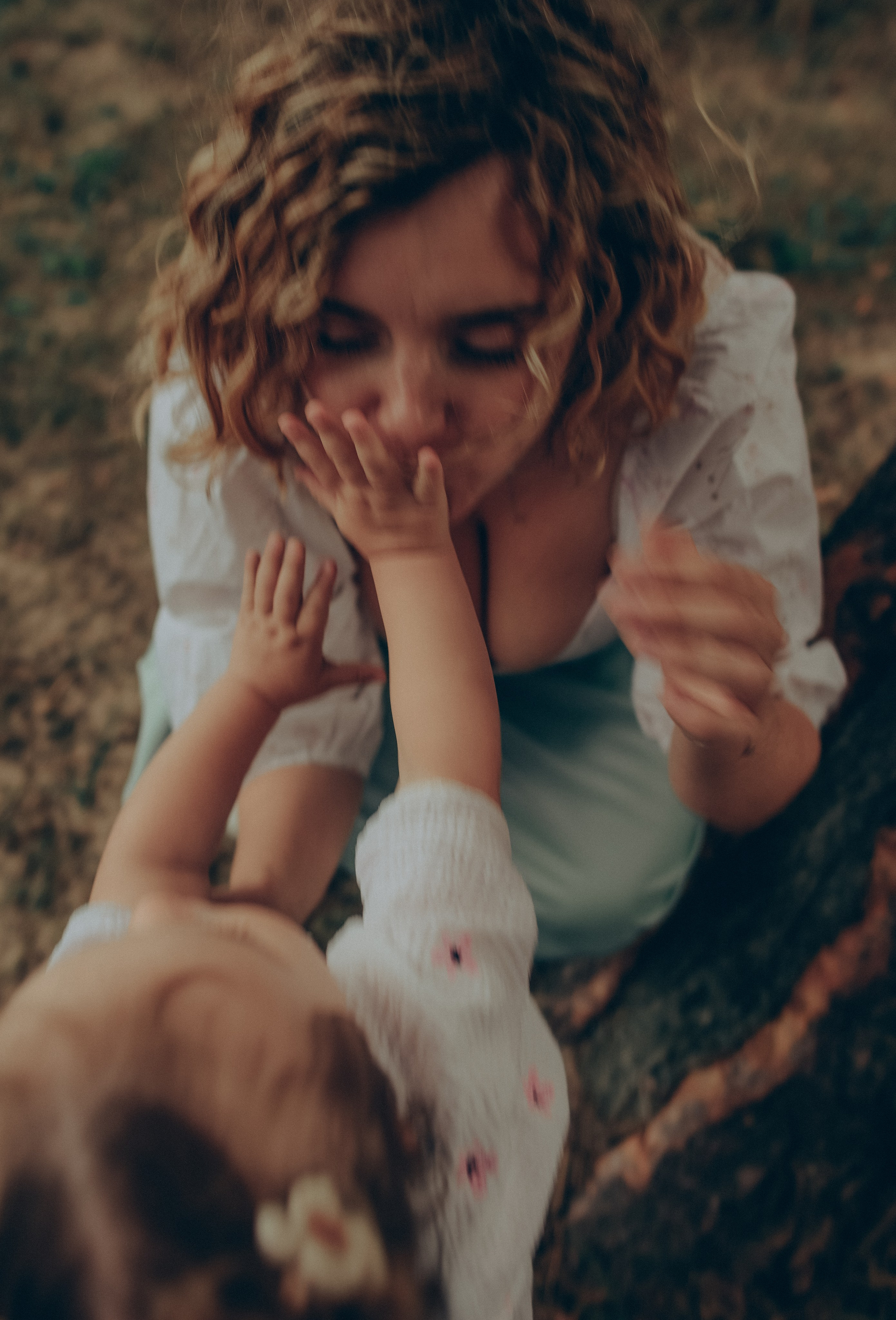 Съемка поколений на заливе. Елизавета Юлия Сергей и Ия. Семейный и свадебный фотограф в Санкт-Петербурге Яна