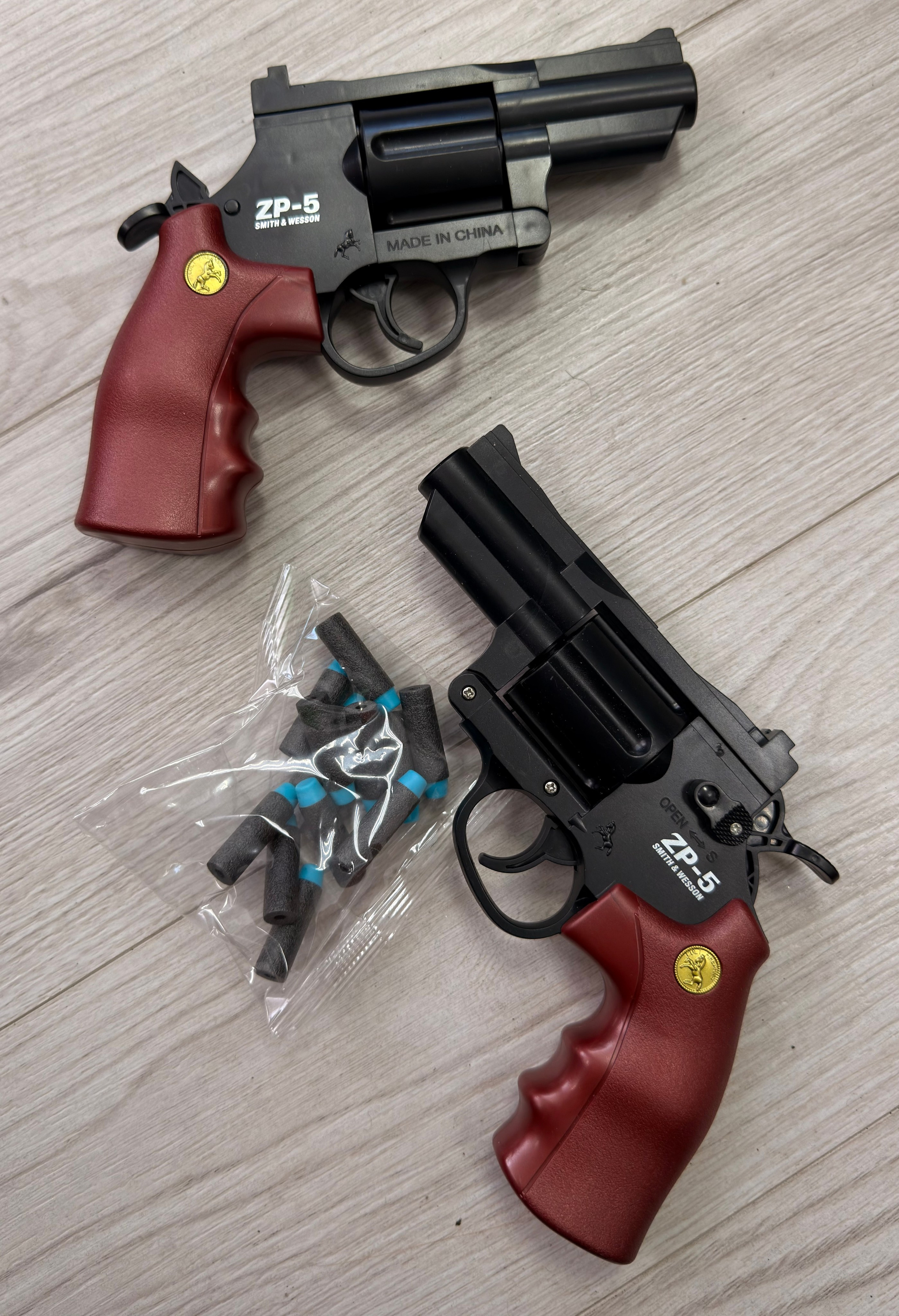 Оружейная в аренду. Аренда костюмов, платьев и реквизита для фотосессий на Камчатке