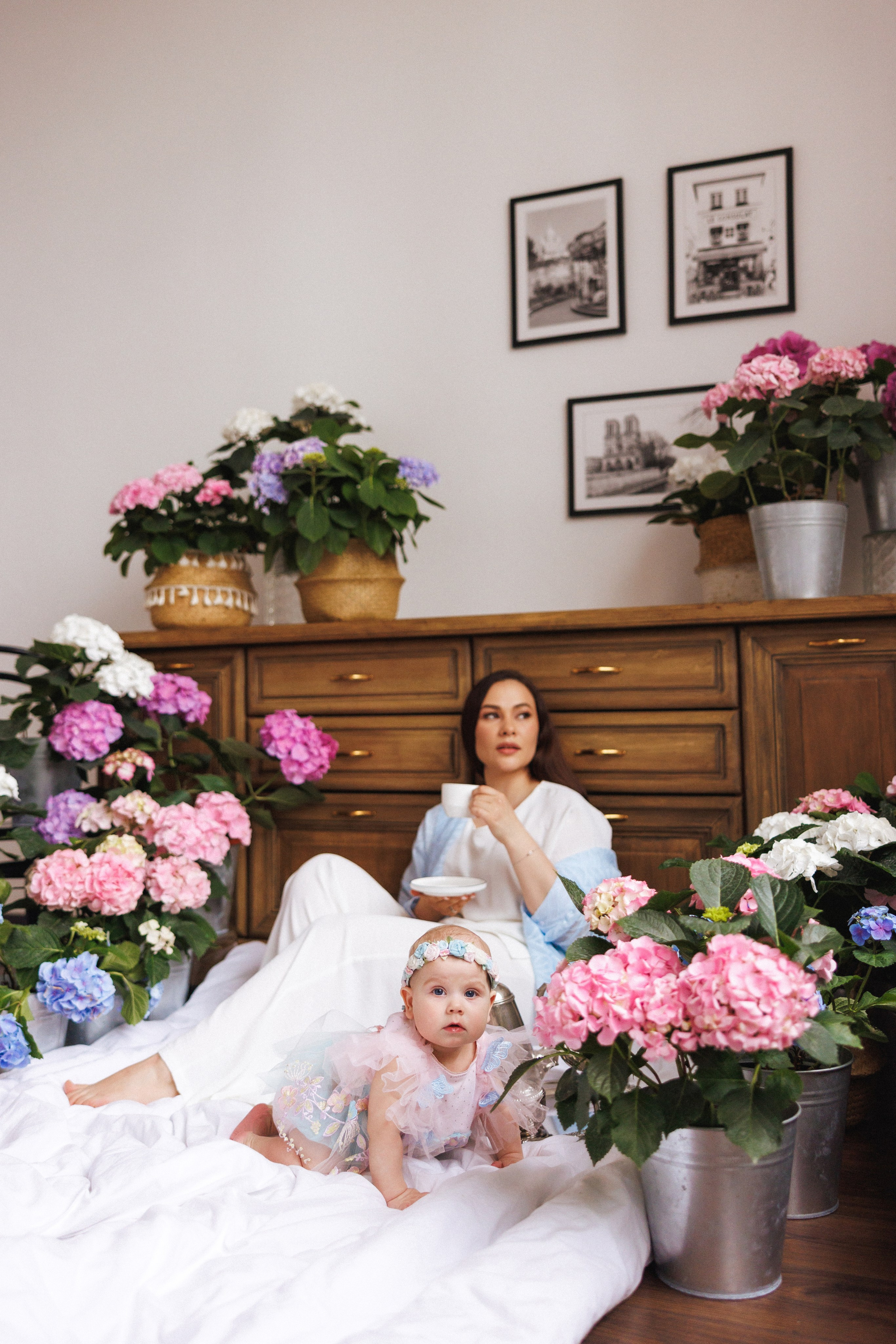 Фотосессия с живыми цветами Гортензии, город Краснодар, фотостудия «Истории». Семейный и детский фотограф в Краснодаре Анна Трашкова