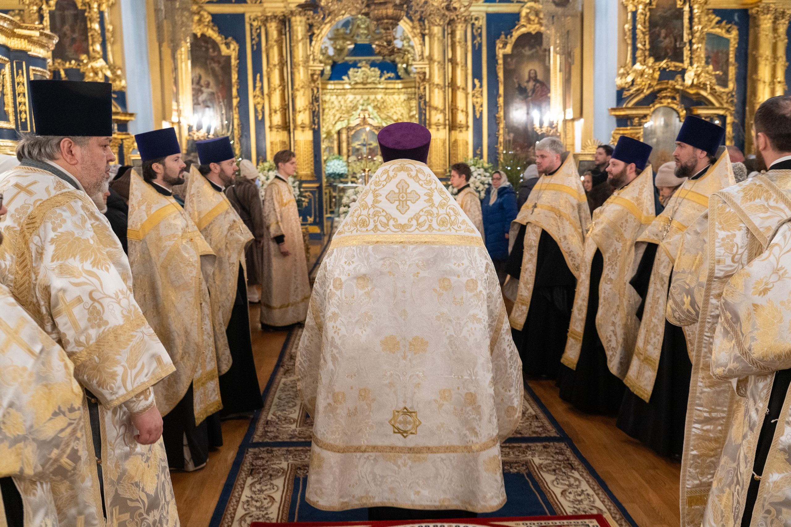 Праздничное бдение в Николо-Богоявленском морском соборе. НИКОЛО-БОГОЯВЛЕНСКИЙ МОРСКОЙ СОБОР