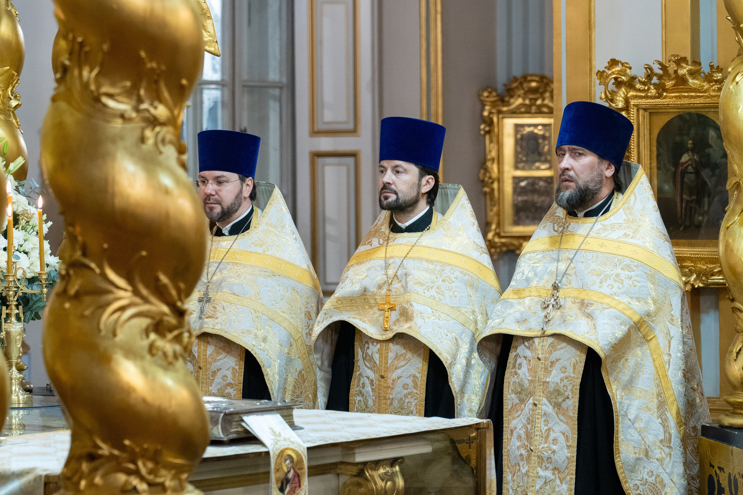 Праздничное бдение в Николо-Богоявленском морском соборе. НИКОЛО-БОГОЯВЛЕНСКИЙ МОРСКОЙ СОБОР