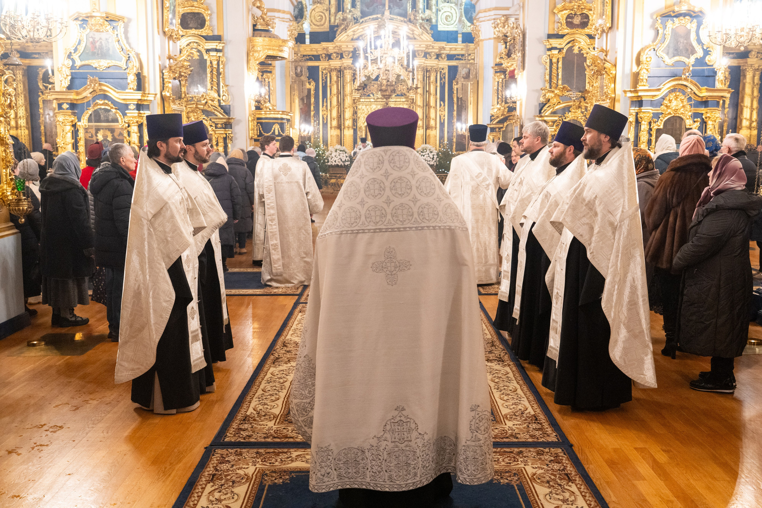 Праздничное бдение в Николо-Богоявленском морском соборе. НИКОЛО-БОГОЯВЛЕНСКИЙ МОРСКОЙ СОБОР