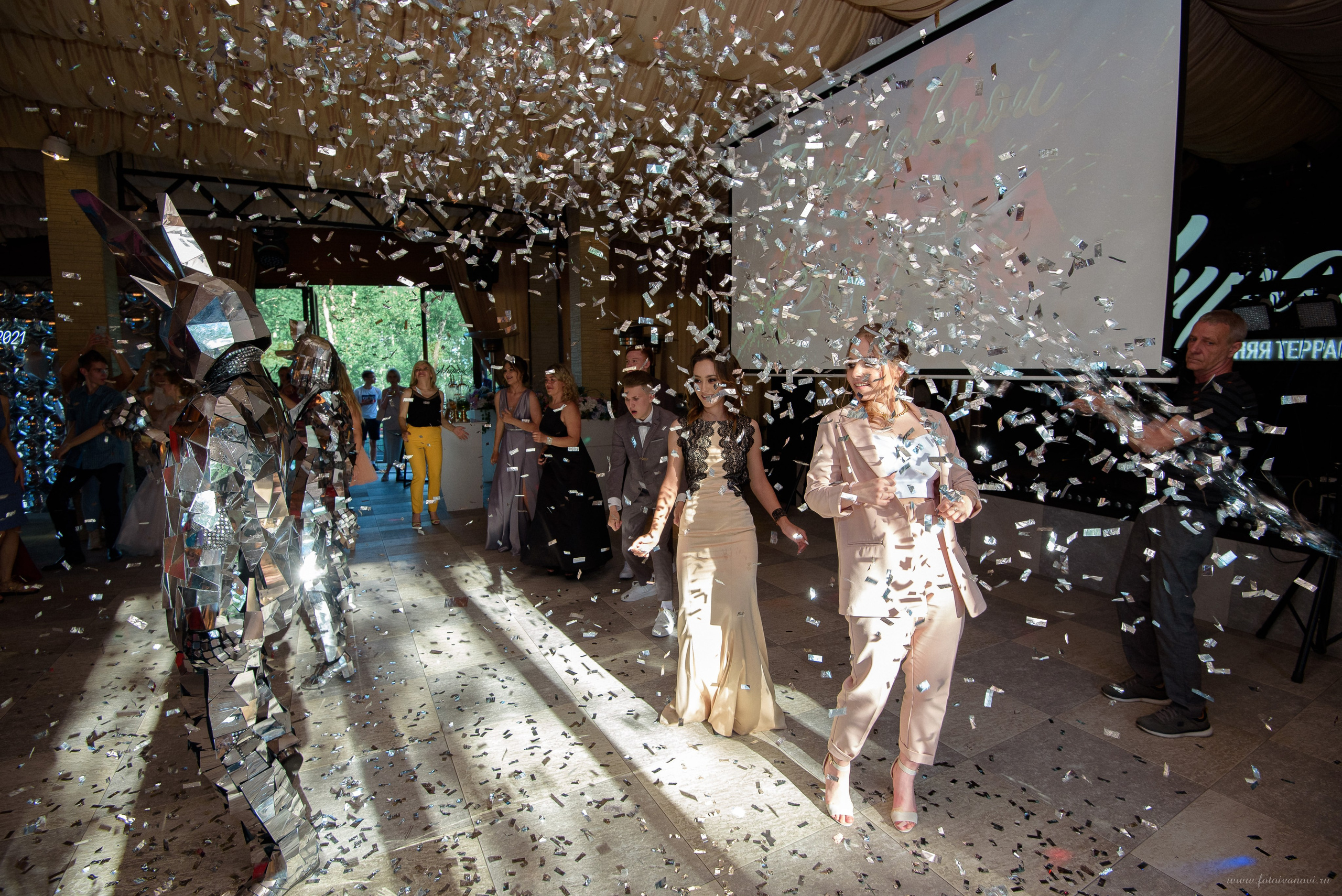 Выпускной 9-11классы. Выпускные книги Анапа Новороссийск Краснодар