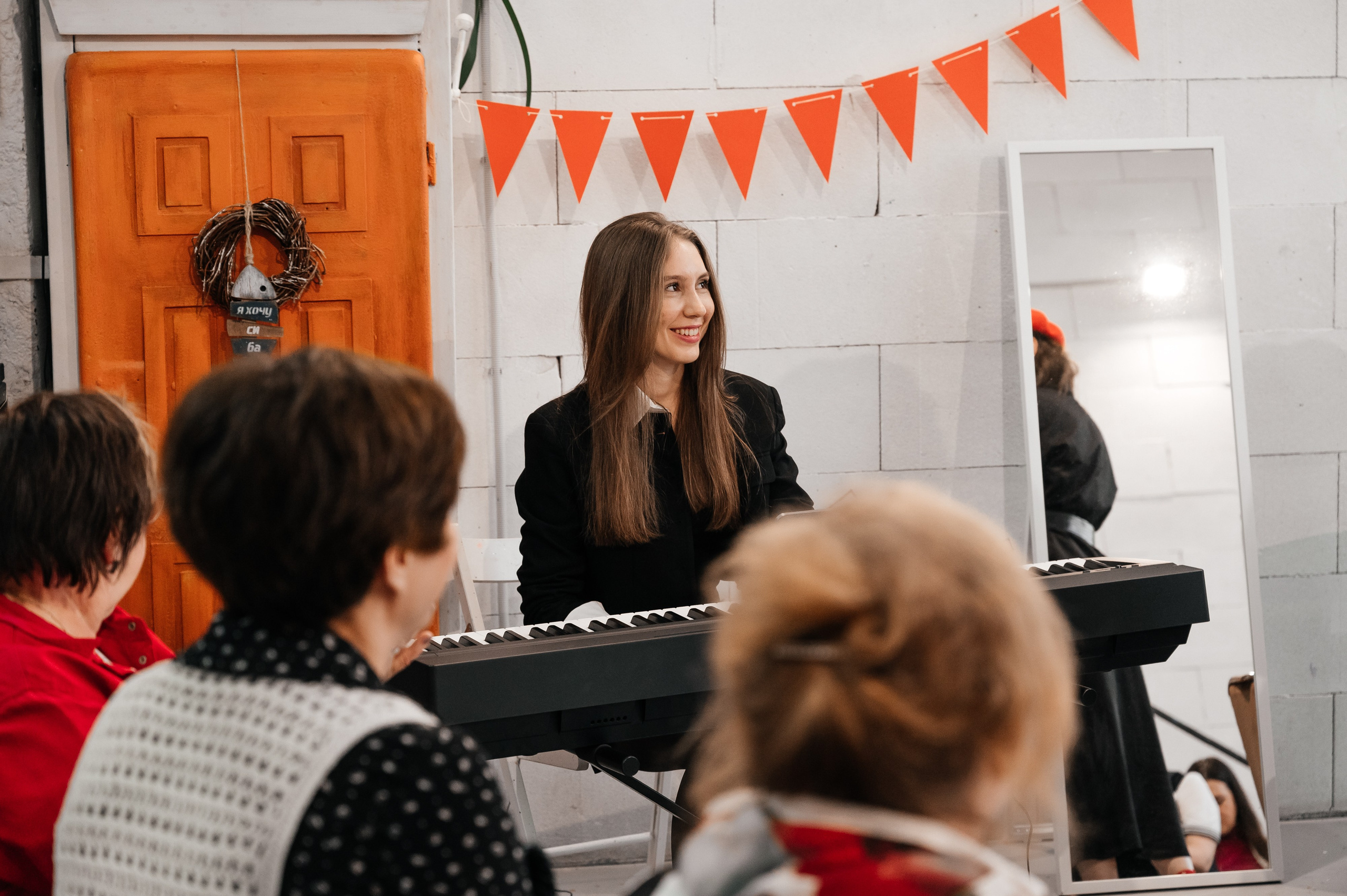 Вечер поэзии Цветаевой, клуб Читалка. Wedding and family photographer USA