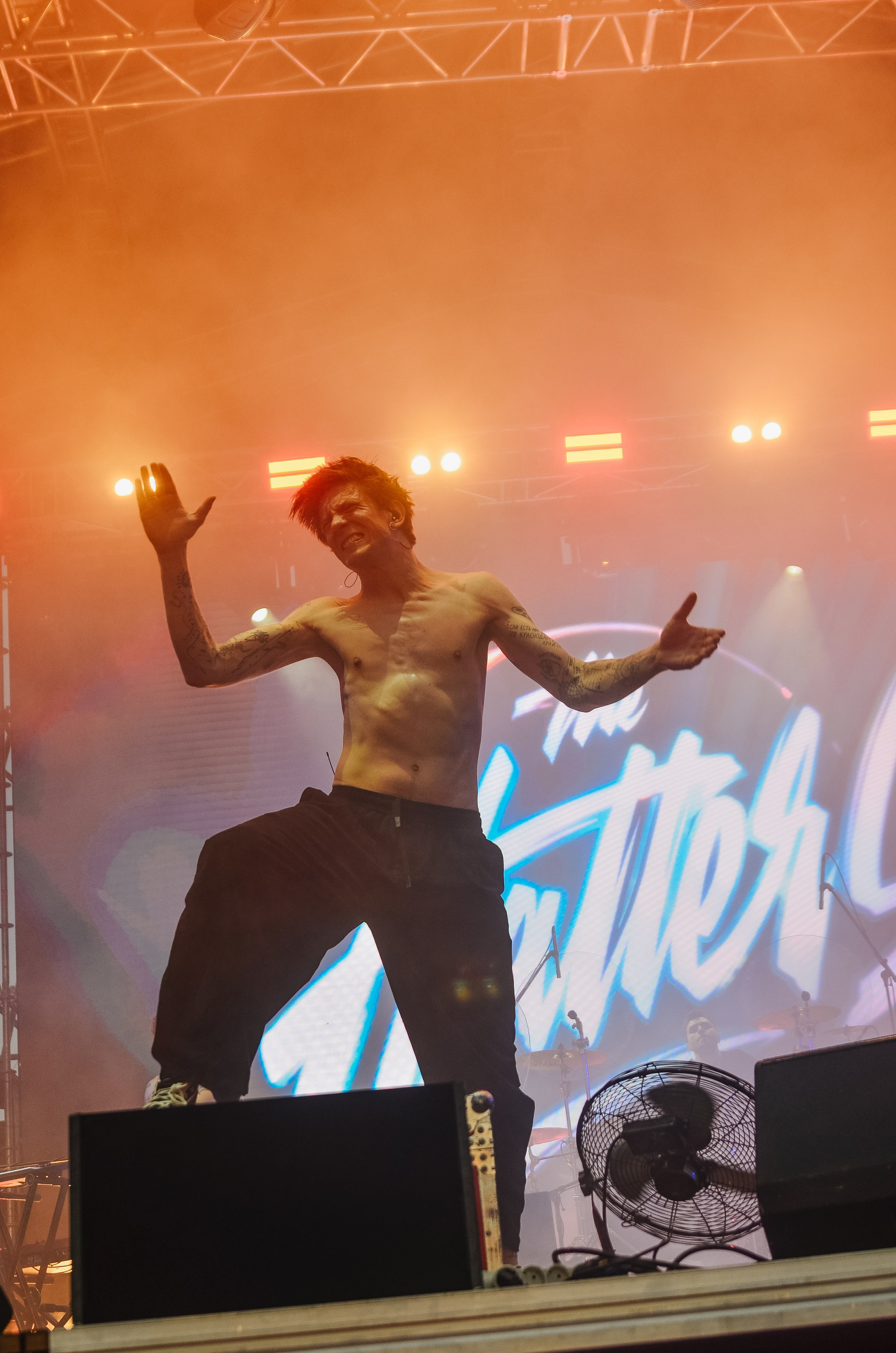 Концерт The Hatters на фестивале «Грань» в Барнауле. Денисова Аля — фотограф для парных съемок и индивидуальных историй в Барнауле