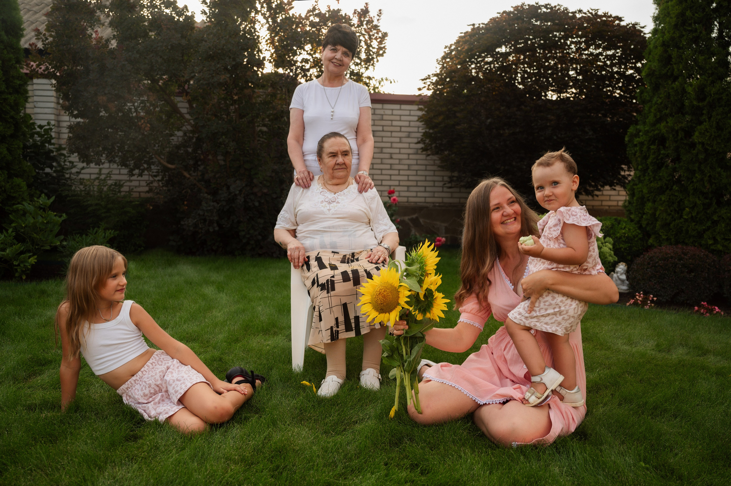 Семейная с правнучками. Фотограф Алёна Мил