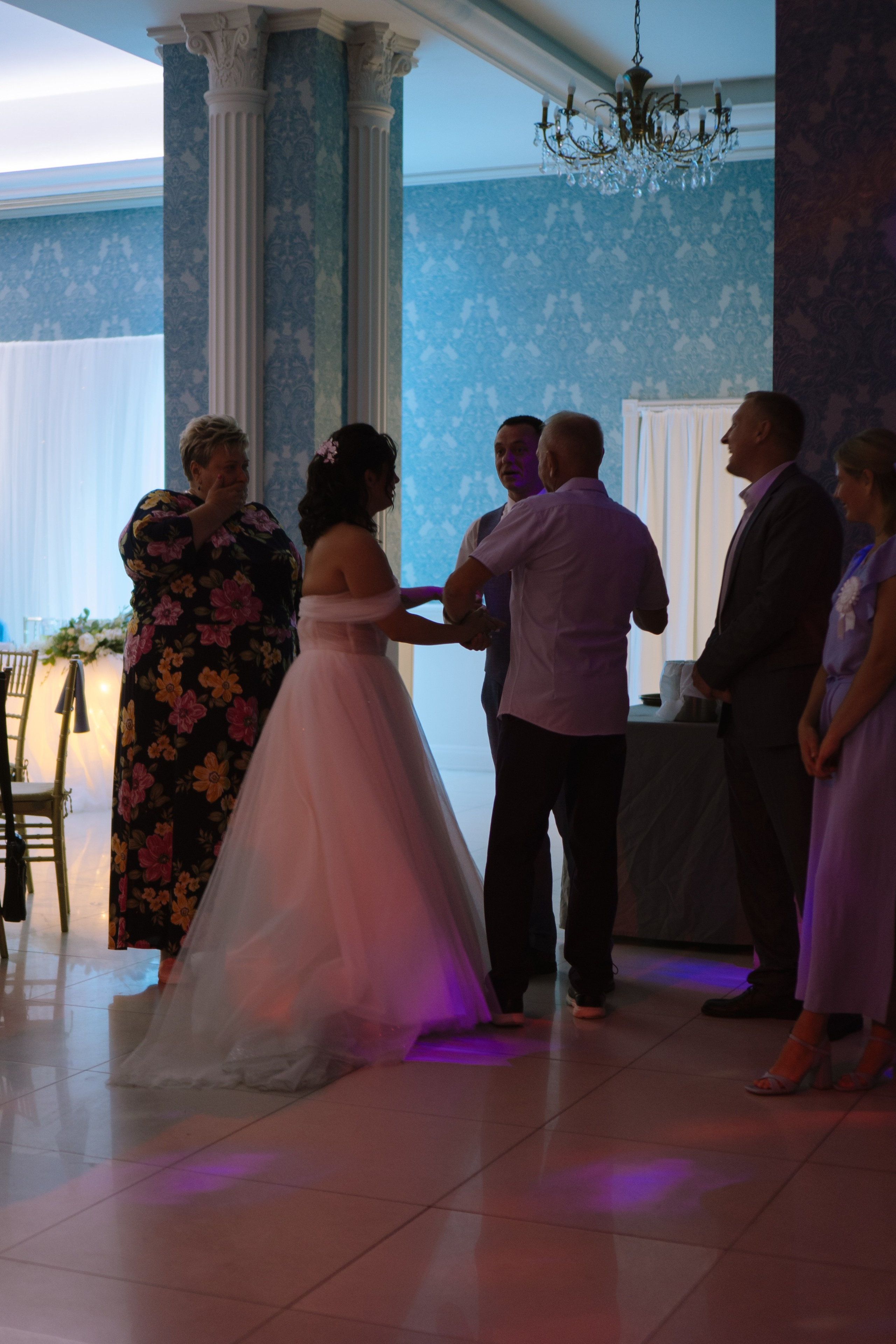 ТАНЕЦ ОТЦА И ДОЧЕРИ НА БАНКЕТЕ (СВАДЕБНАЯ ФОТОСЕСИИЯ БАНКЕТА). Профессиональный фотограф, Санкт-Петербург — Виктория Богомолова