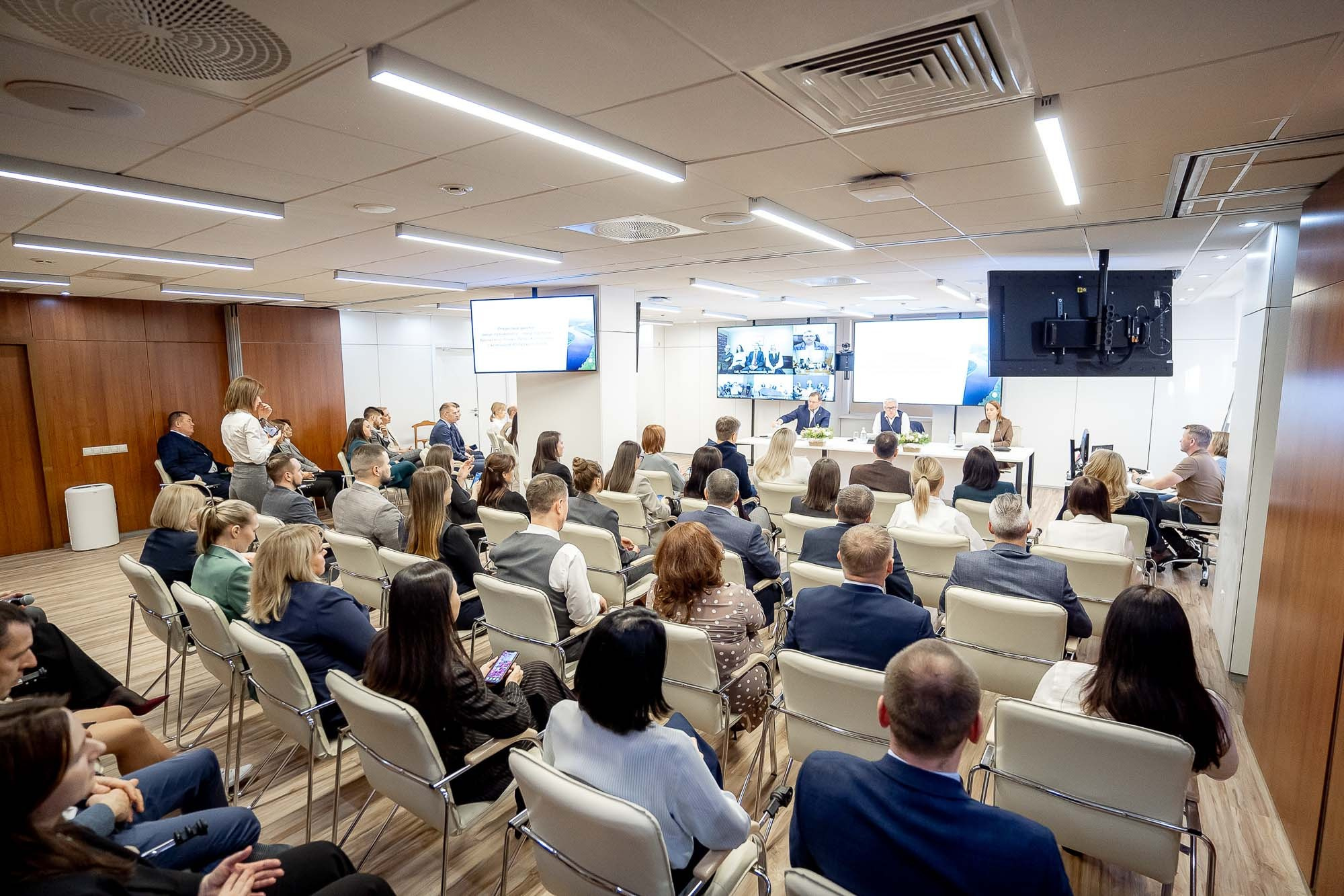 Сбер. Открытый диалог. Сергей Кошкин. Репортажная и ивент-фотография в Сургуте