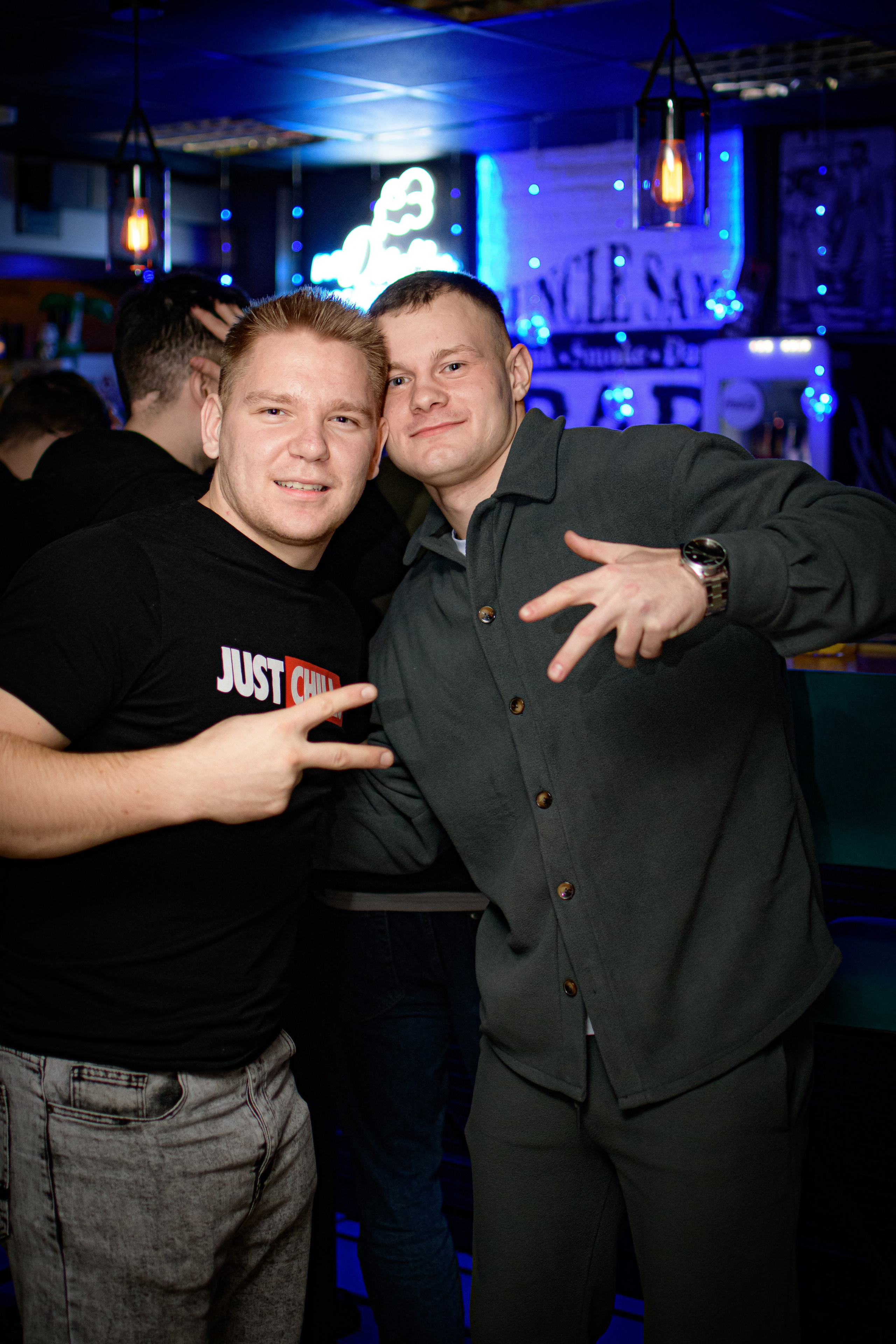 HOLLYWOOD / 6 YEARS. Photokarish