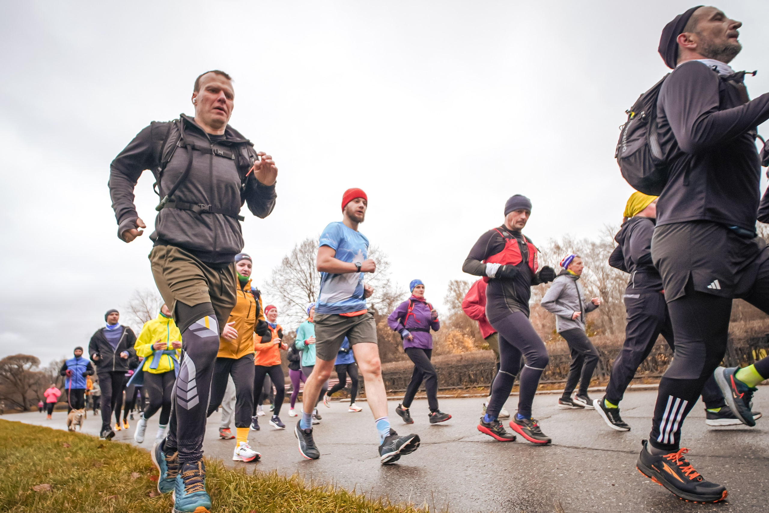 #марафонудома #яuzarun 2024 2-я петля, группа 6:30. Роман Капилюшов. Бег. Фото. Видео. г. Люберцы