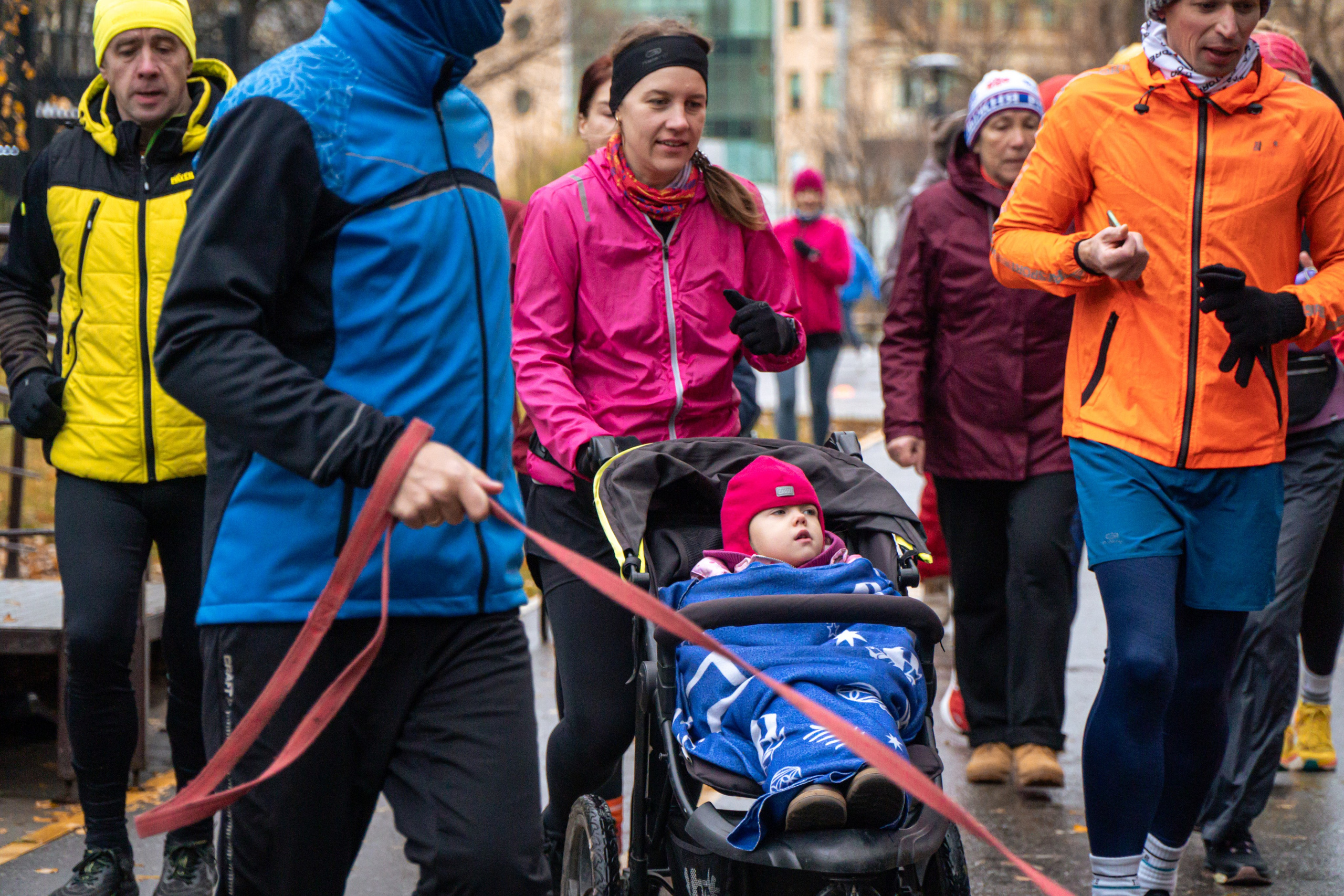 5 вёрст Реутов 16.11.2024. Роман Капилюшов. Бег. Фото. Видео. г. Люберцы