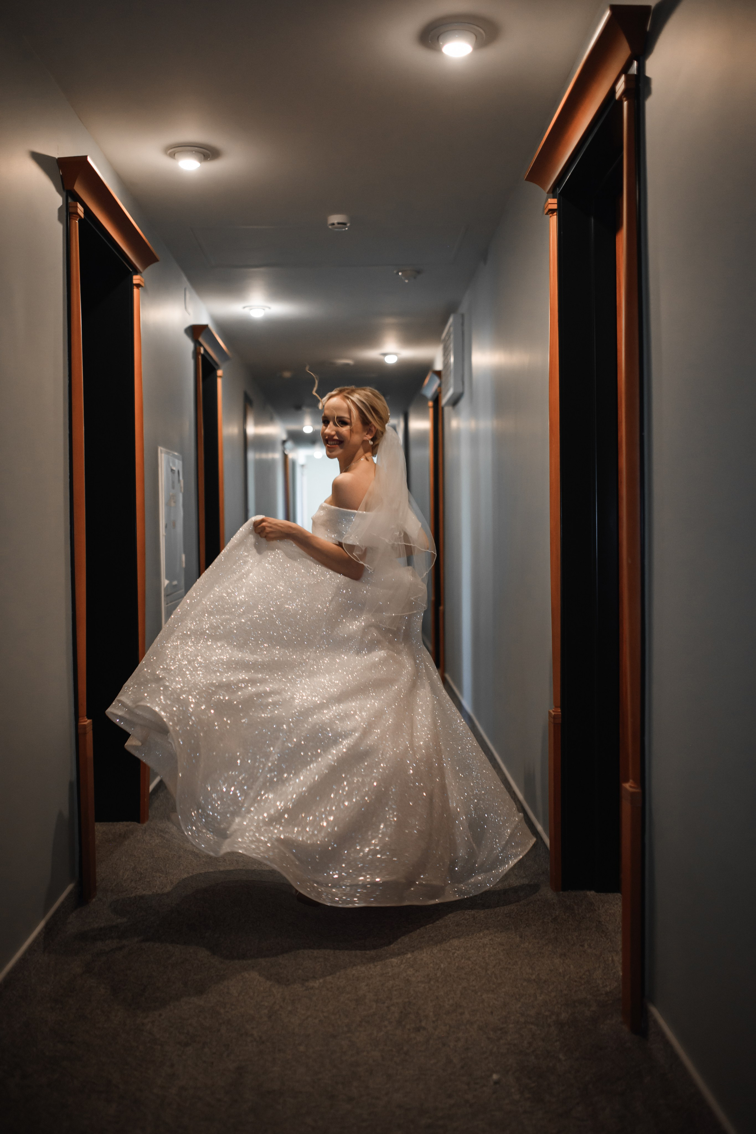 B & A. Свадебный фотограф в г. Астрахань. Так же выезжаю в другие города