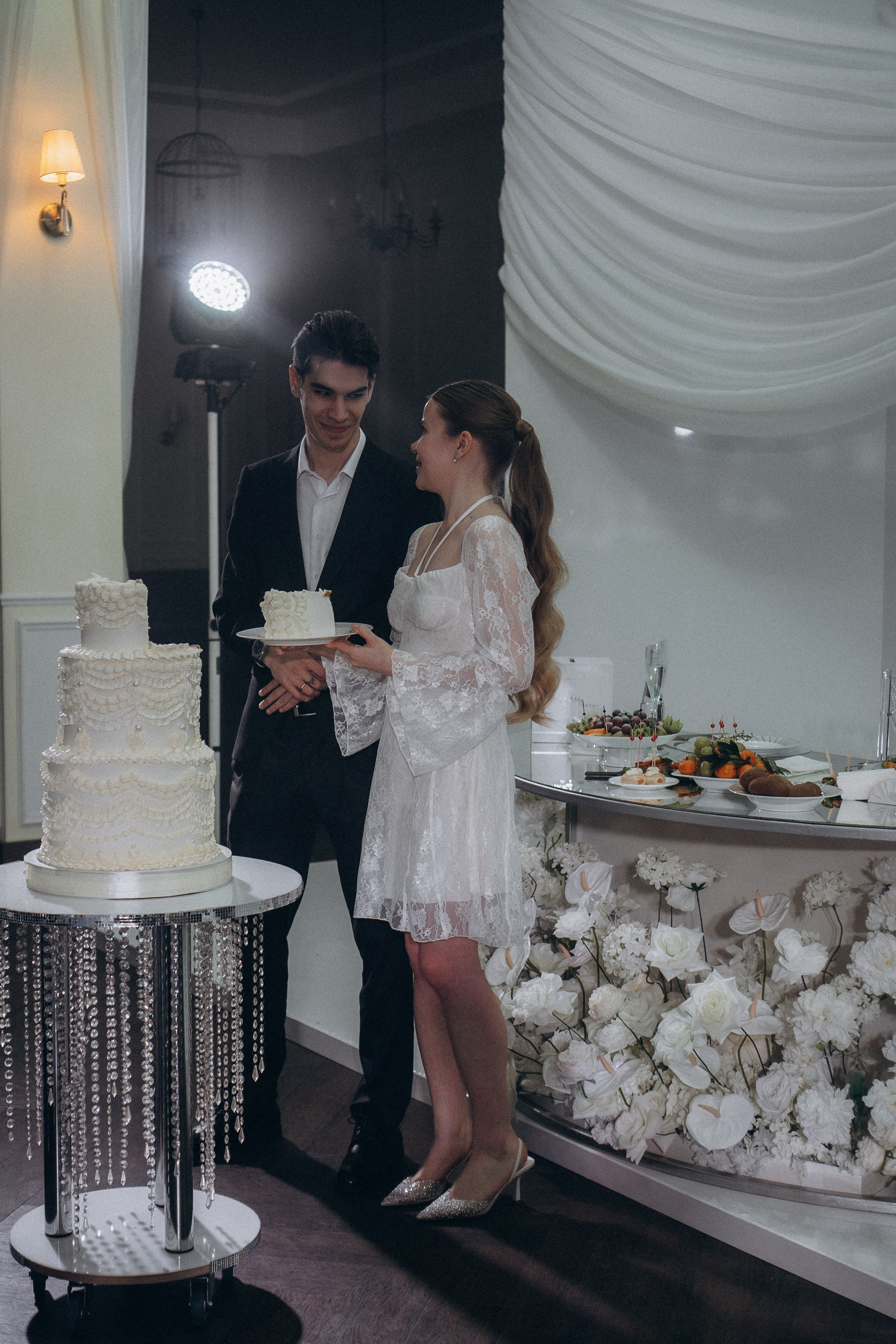 СВАДЕБНАЯ СЬЕМКА СБОРОВ В ОТЕЛЕ И ВЫЕЗД НА ЦЕРЕМОНИЮ (СНЯТО В СИБИРЕ В НИЖНЕВАРТОВСКЕ). Профессиональный фотограф, Санкт-Петербург — Виктория Богомолова