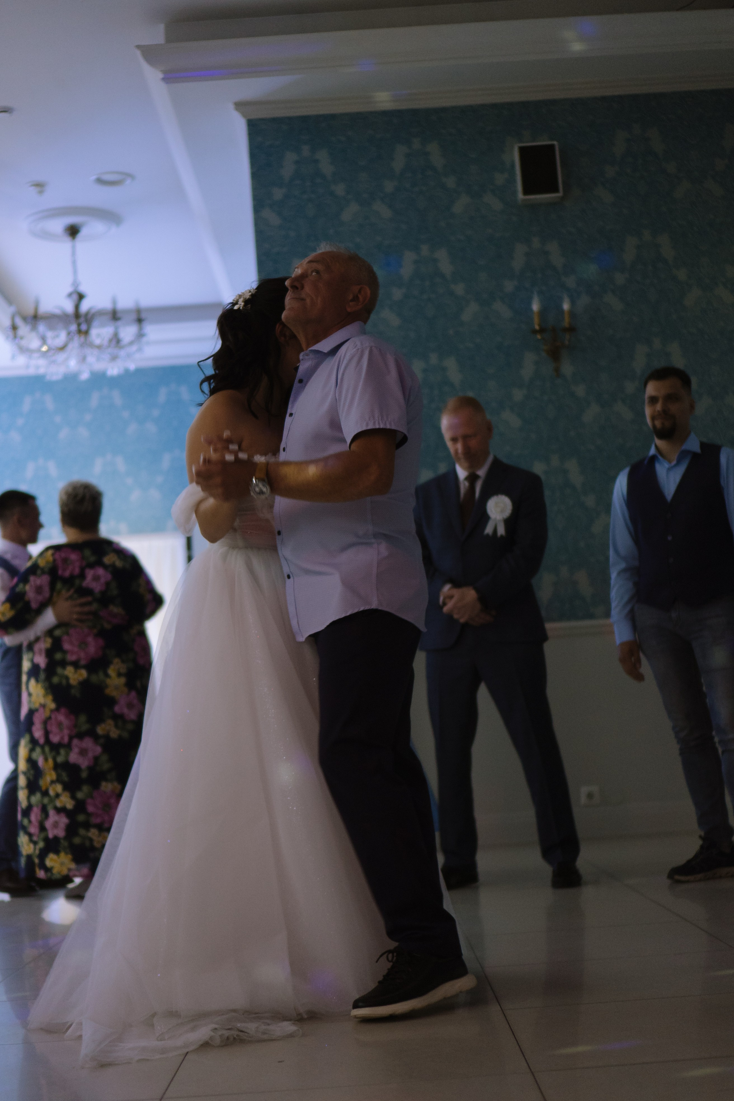 ТАНЕЦ ОТЦА И ДОЧЕРИ НА БАНКЕТЕ (СВАДЕБНАЯ ФОТОСЕСИИЯ БАНКЕТА). Профессиональный фотограф, Санкт-Петербург — Виктория Богомолова