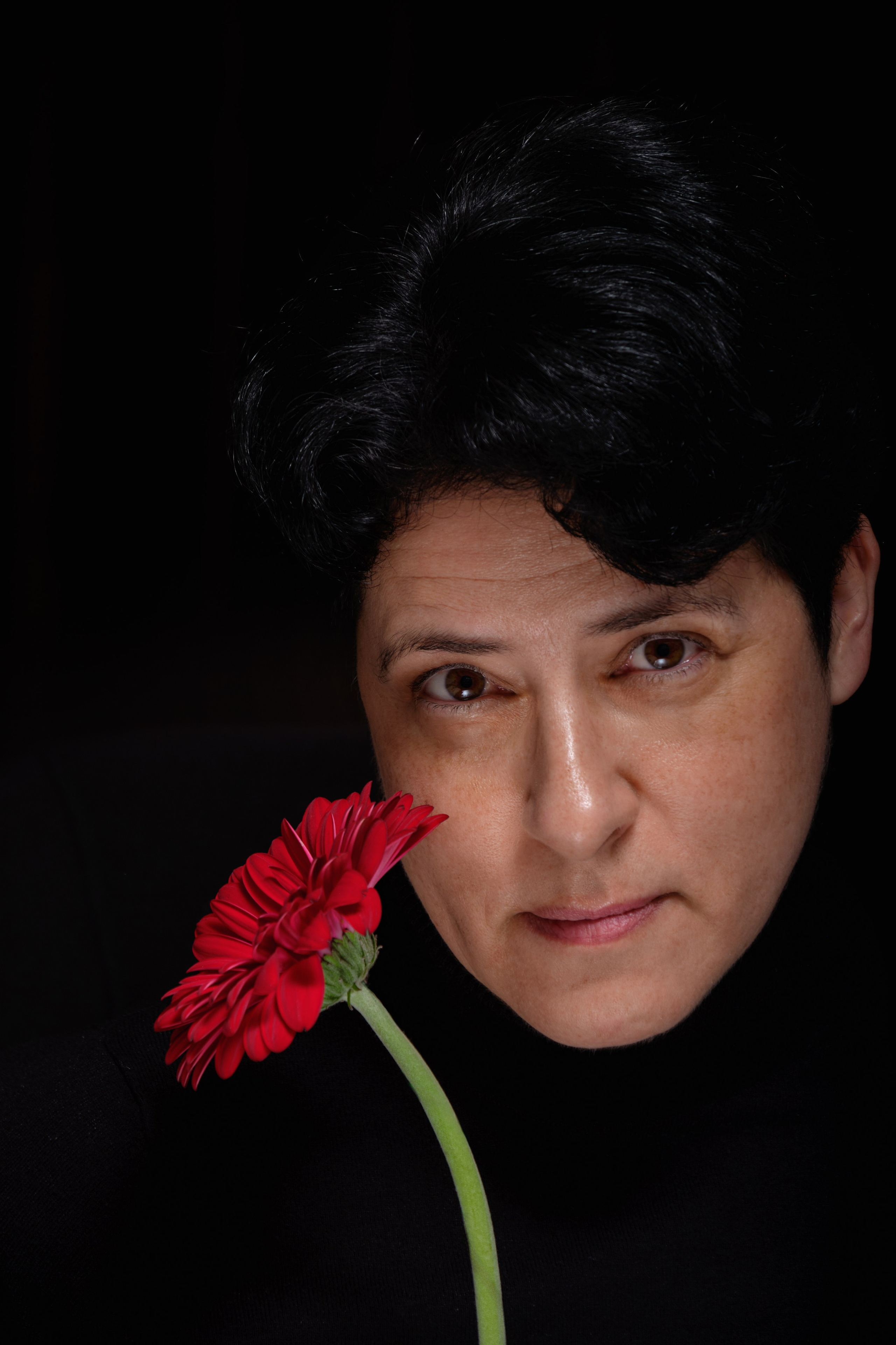 Женские фотосессии в студии и в городе: художественные, для соцсетей, сайтов знакомств. Фотограф Полина Завельская