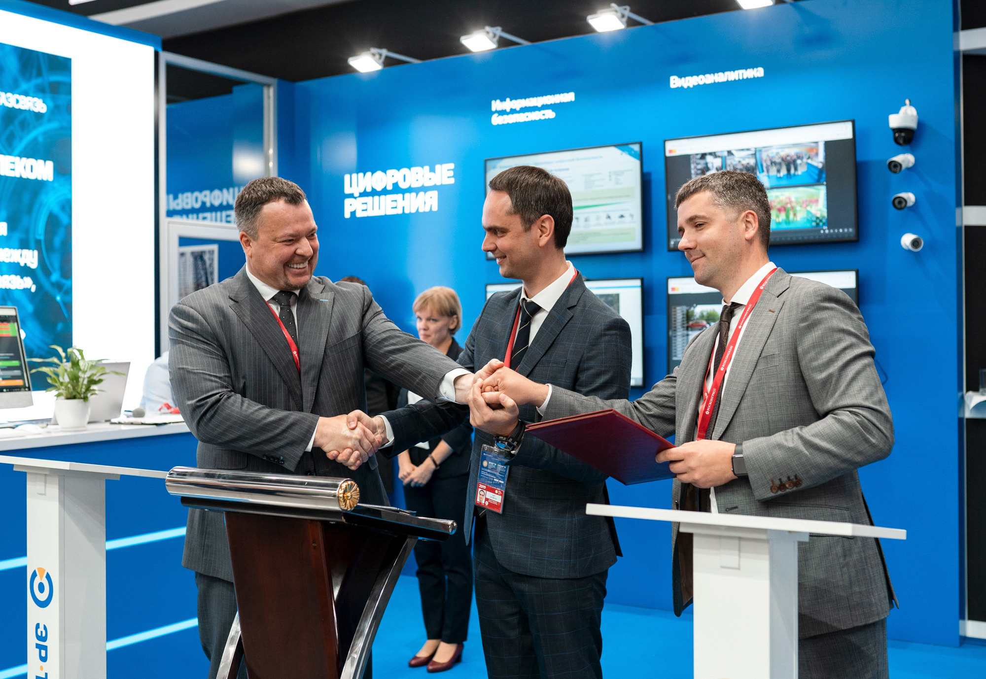 Форумы и конференции. Живые снимки! Фотограф Даша Бендер