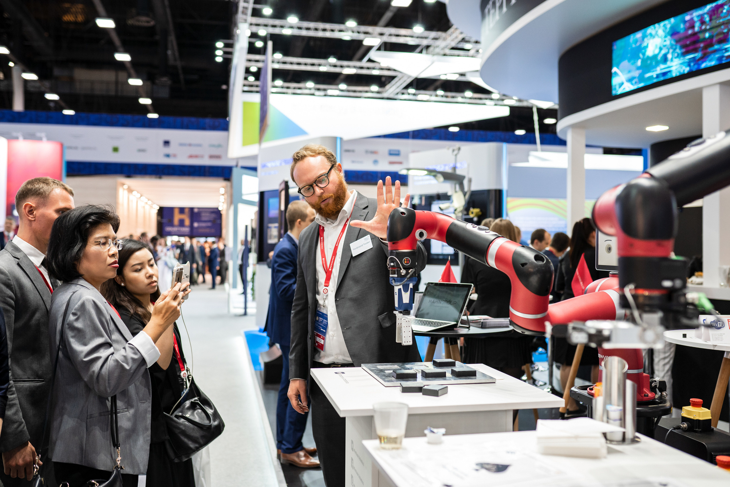 Форумы и конференции. Живые снимки! Фотограф Даша Бендер