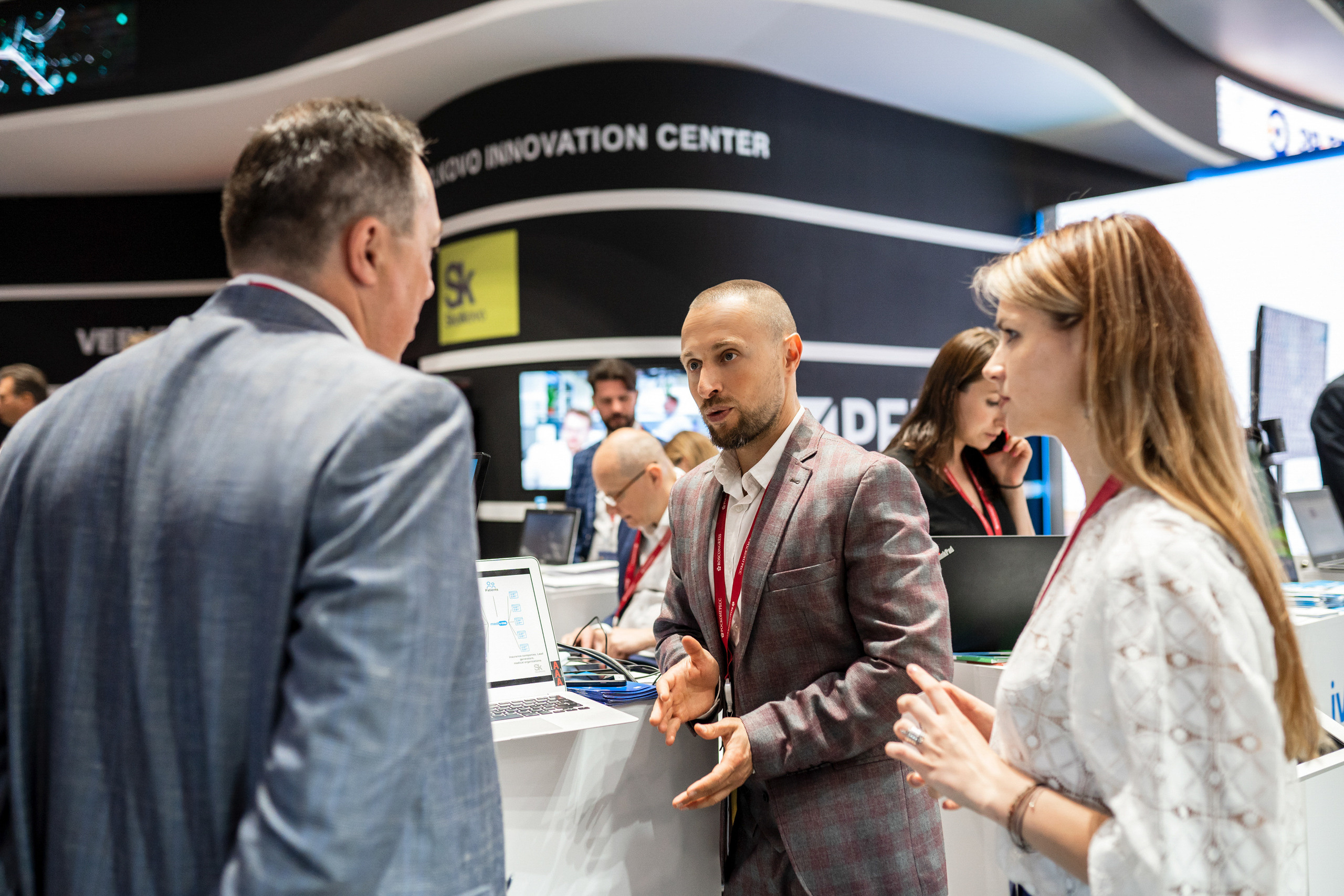 Форумы и конференции. Живые снимки! Фотограф Даша Бендер