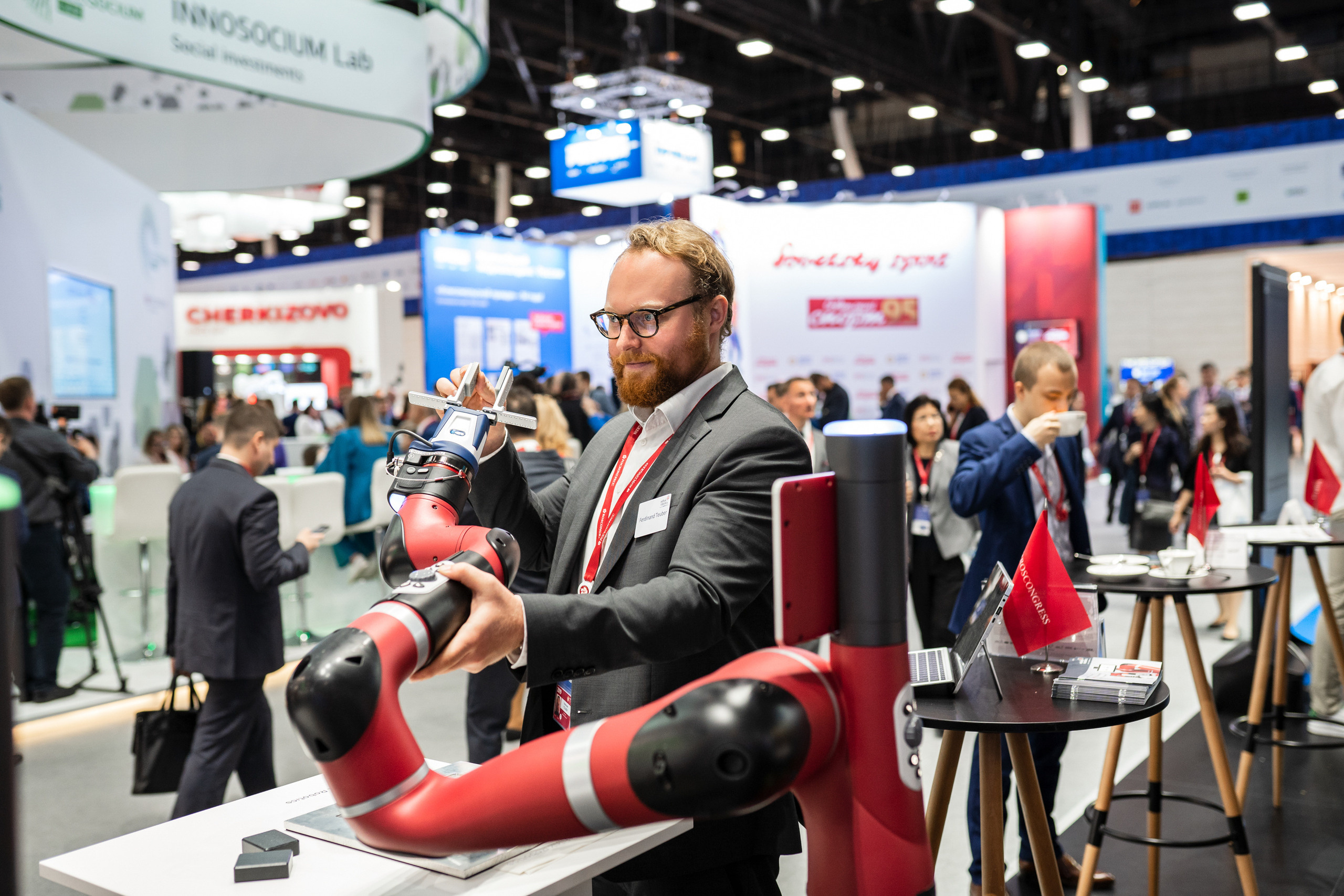 Форумы и конференции. Живые снимки! Фотограф Даша Бендер