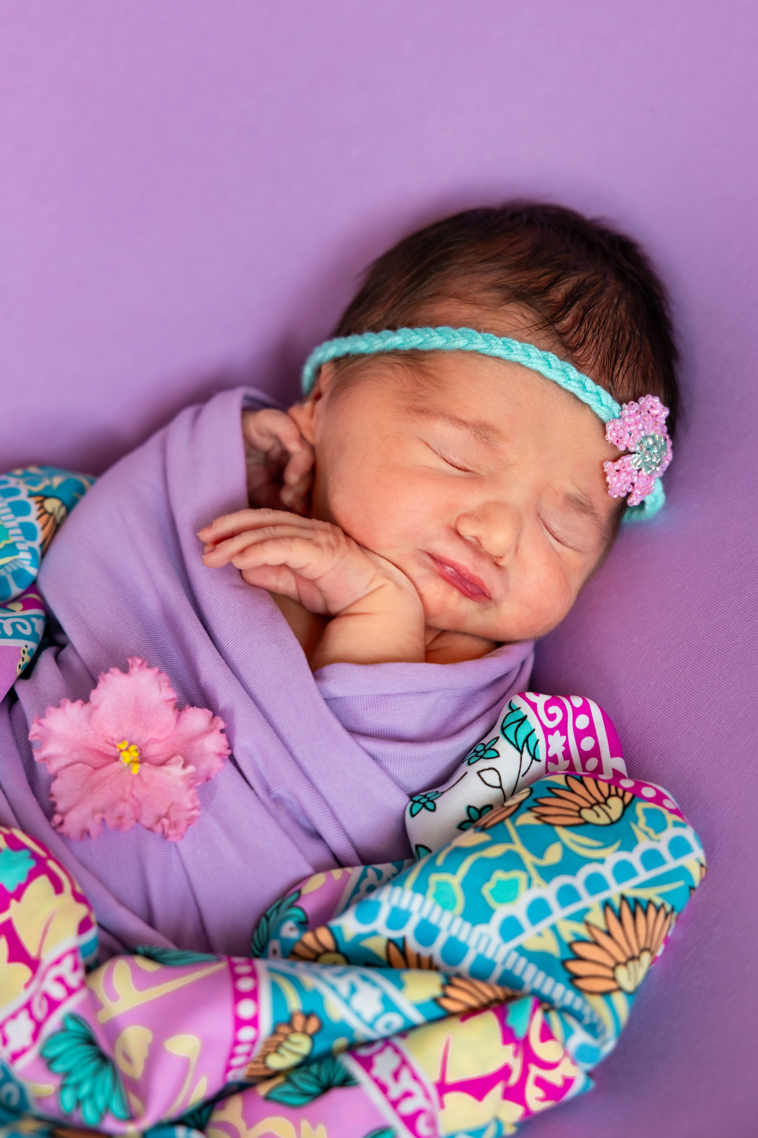 Сиреневый образ с тканью. Оксана Ромашкина- семейный и ньюборн фотограф из Москвы