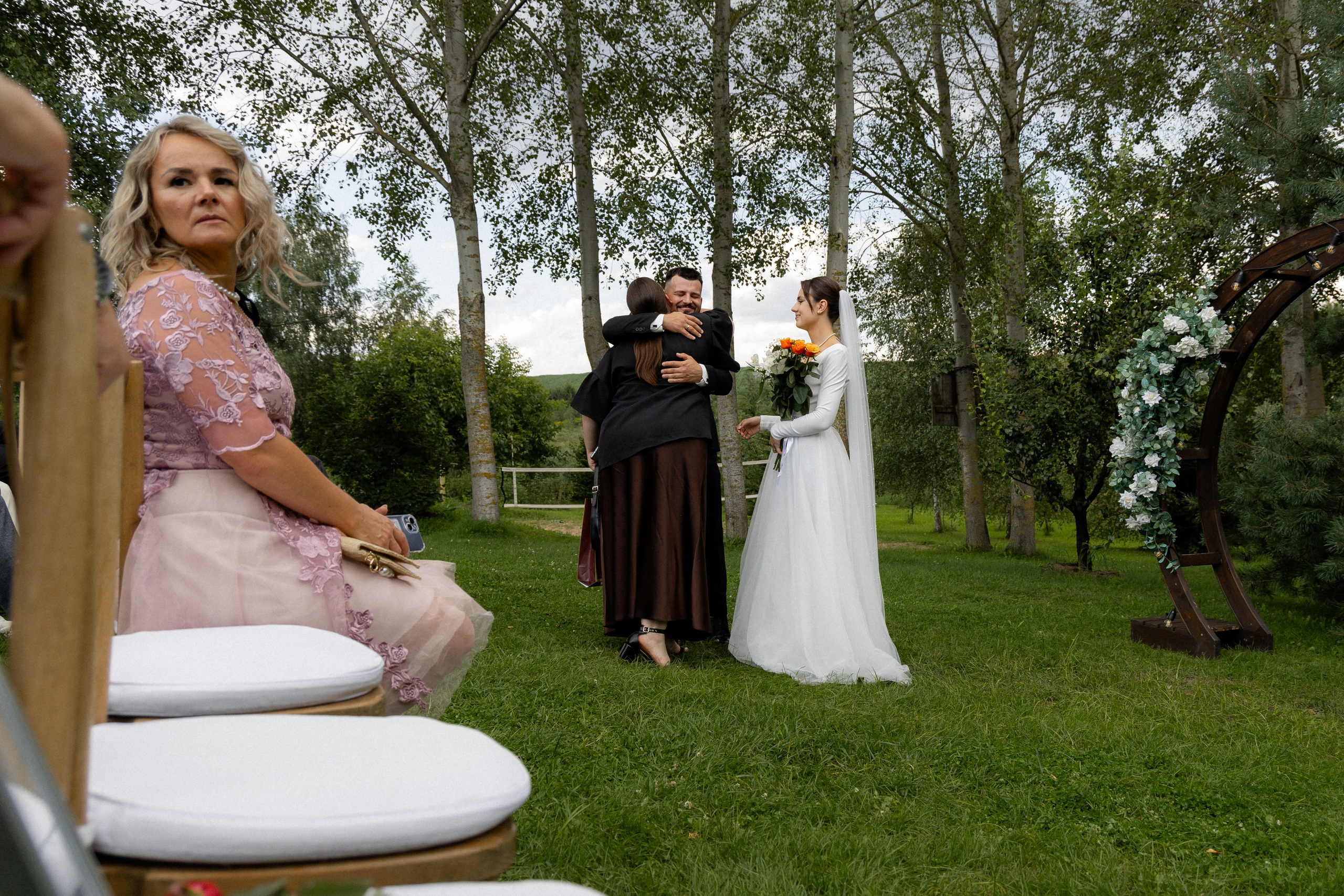 Свадебная фотосессия в агроусадьбе Лабодянка в Минске. Свадебный фотограф в Минске/Беларуси Сергей Спиридонов