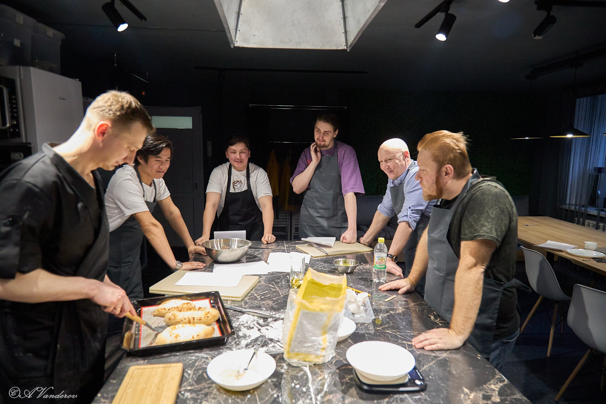 Мужские разговоры на кухне 2. Фотограф Омск | Александр Вандеров