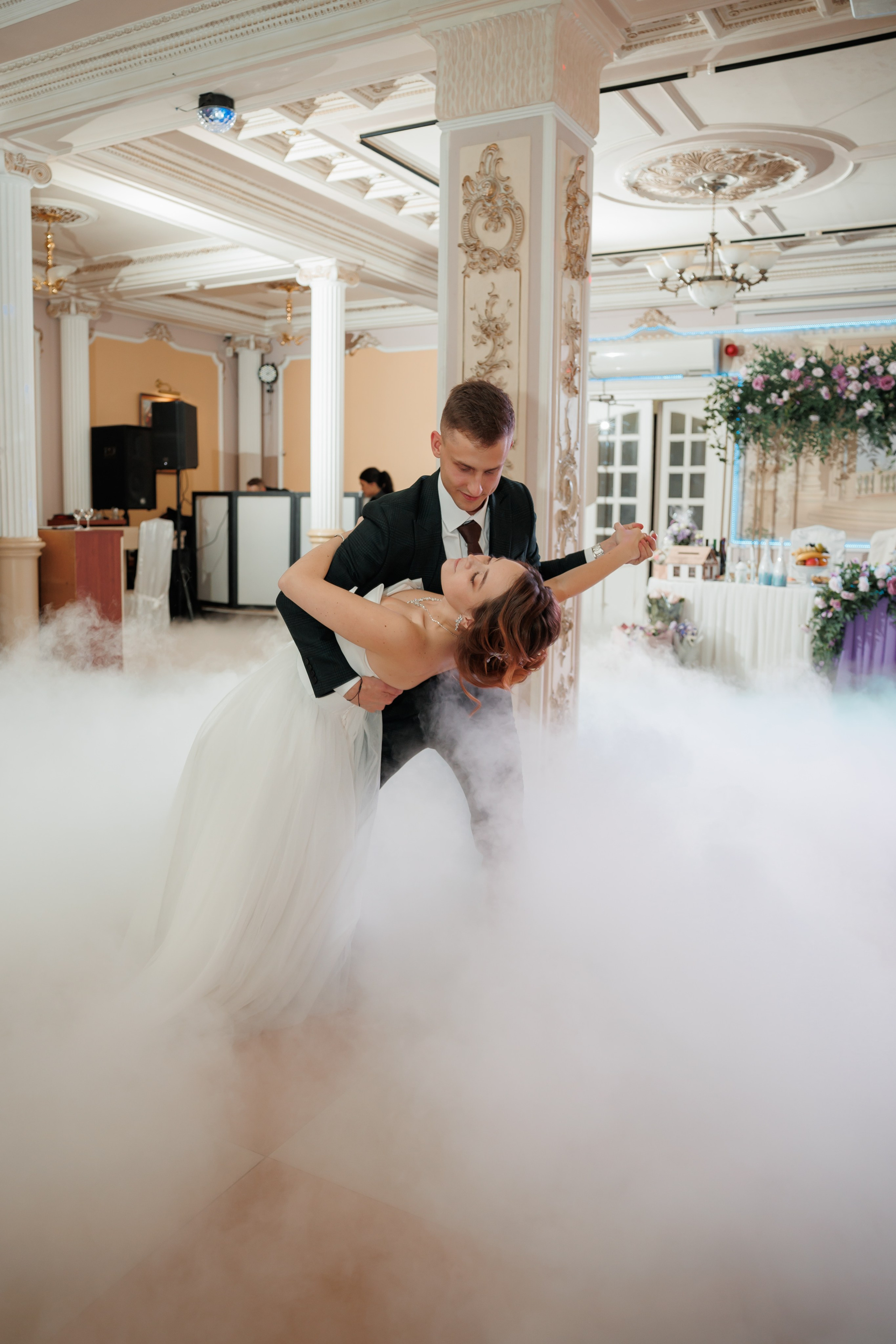 Константин и Дарья, ЗАГС ВДНХ, отель Soluxe, ресторан «Антик». Свадебный и репортажный фотограф (Москва, Королев и другие)