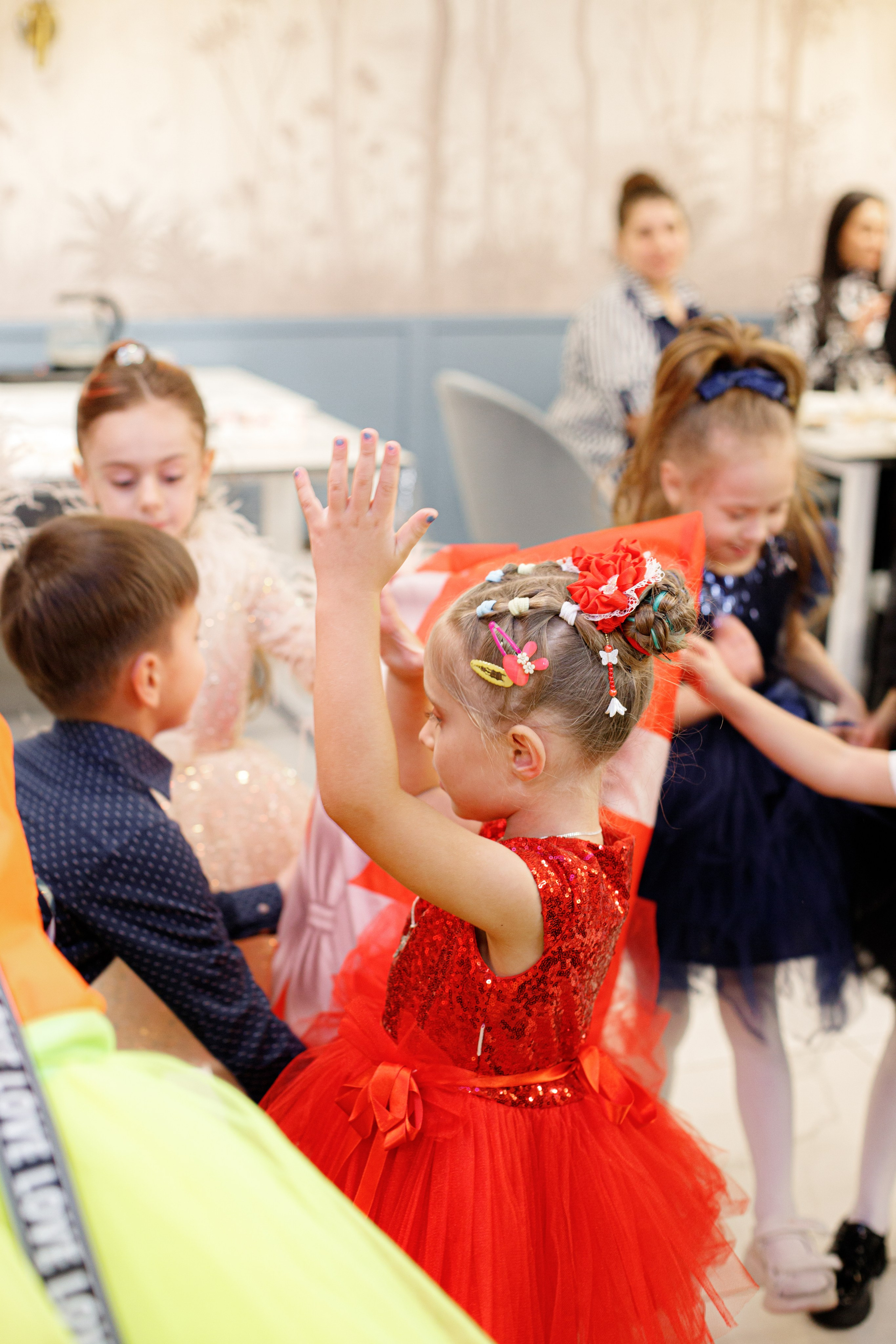 ASIA'S BIRTHDAY PARTY. Photokarish