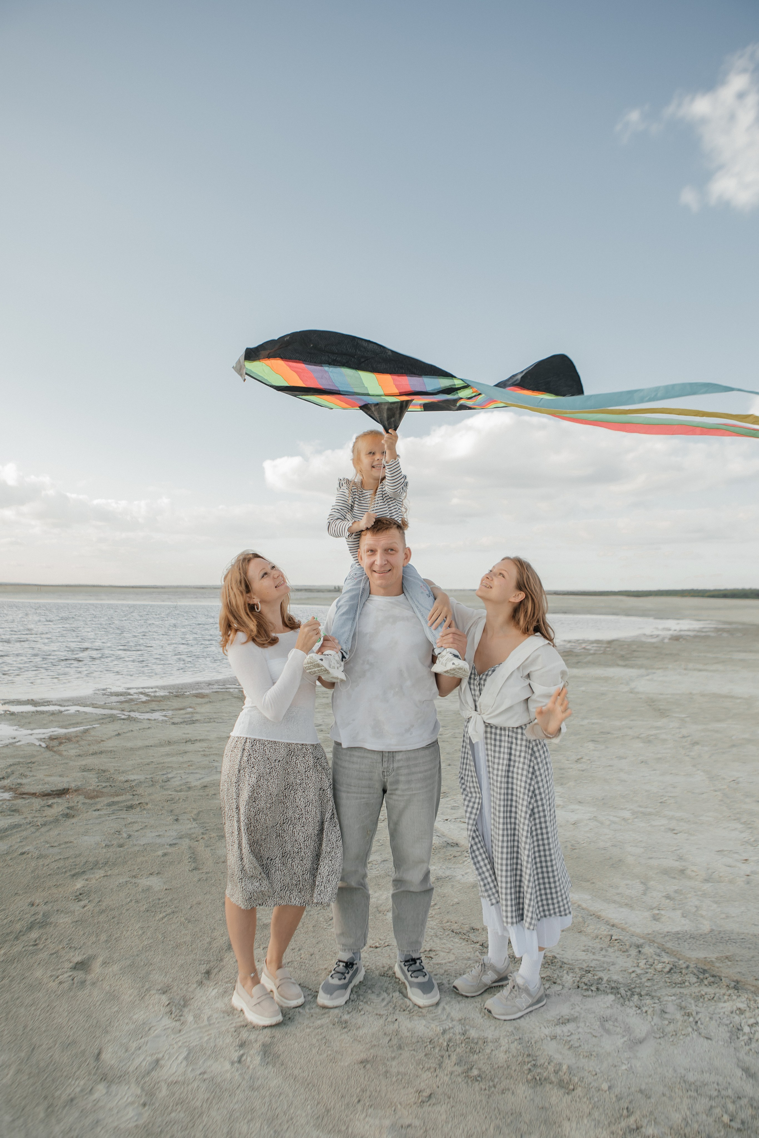 Семейная фотосессия в песках. Свадебный и семейный фотограф Ибрагимова Мария из Екатеринбурга