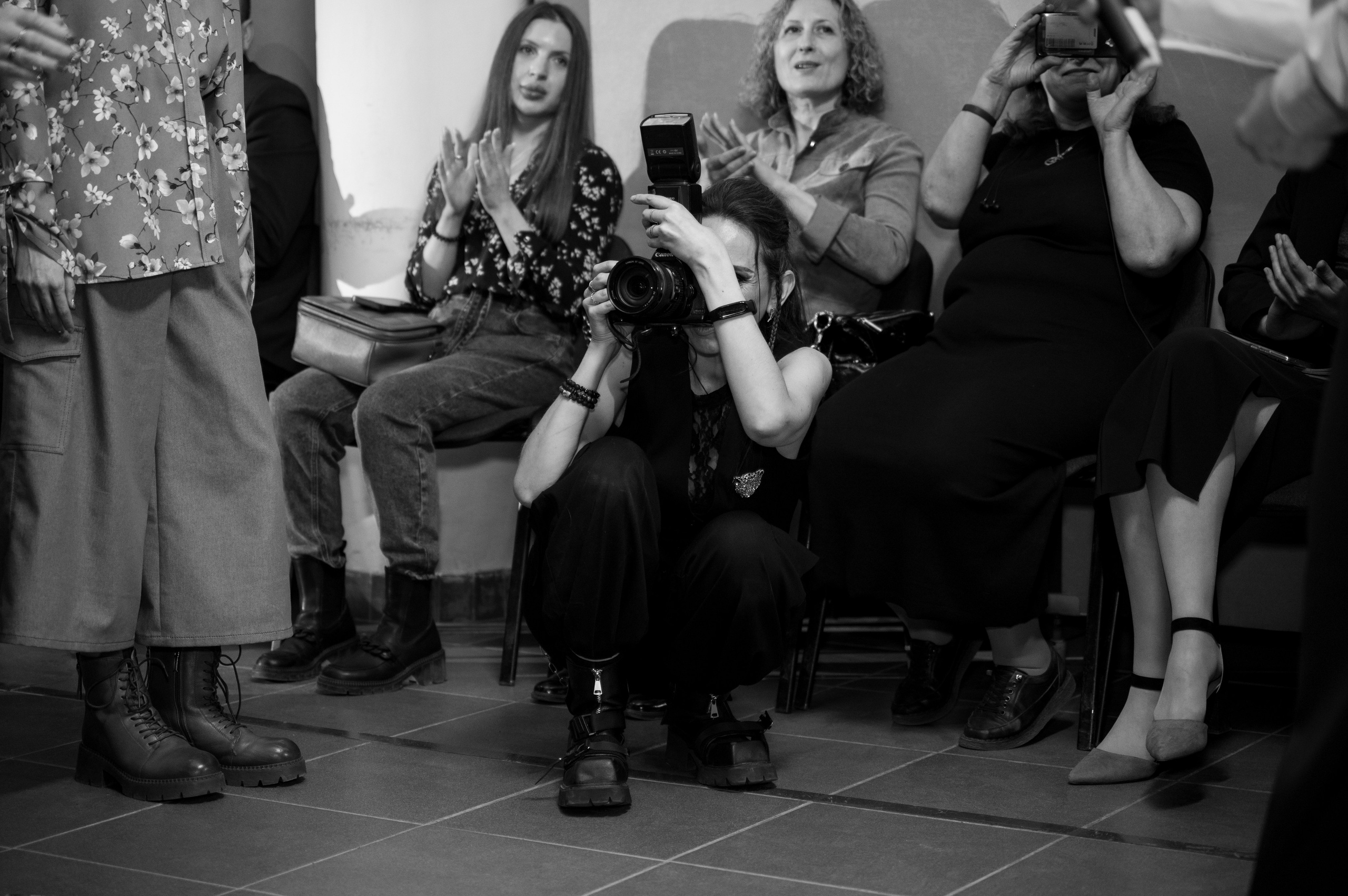 Закрытый показ милитари «Своя трансформация» дизайнера Юлии Бойченко | 24.04.2025. Фотограф в Омске Елизавета Кириллова